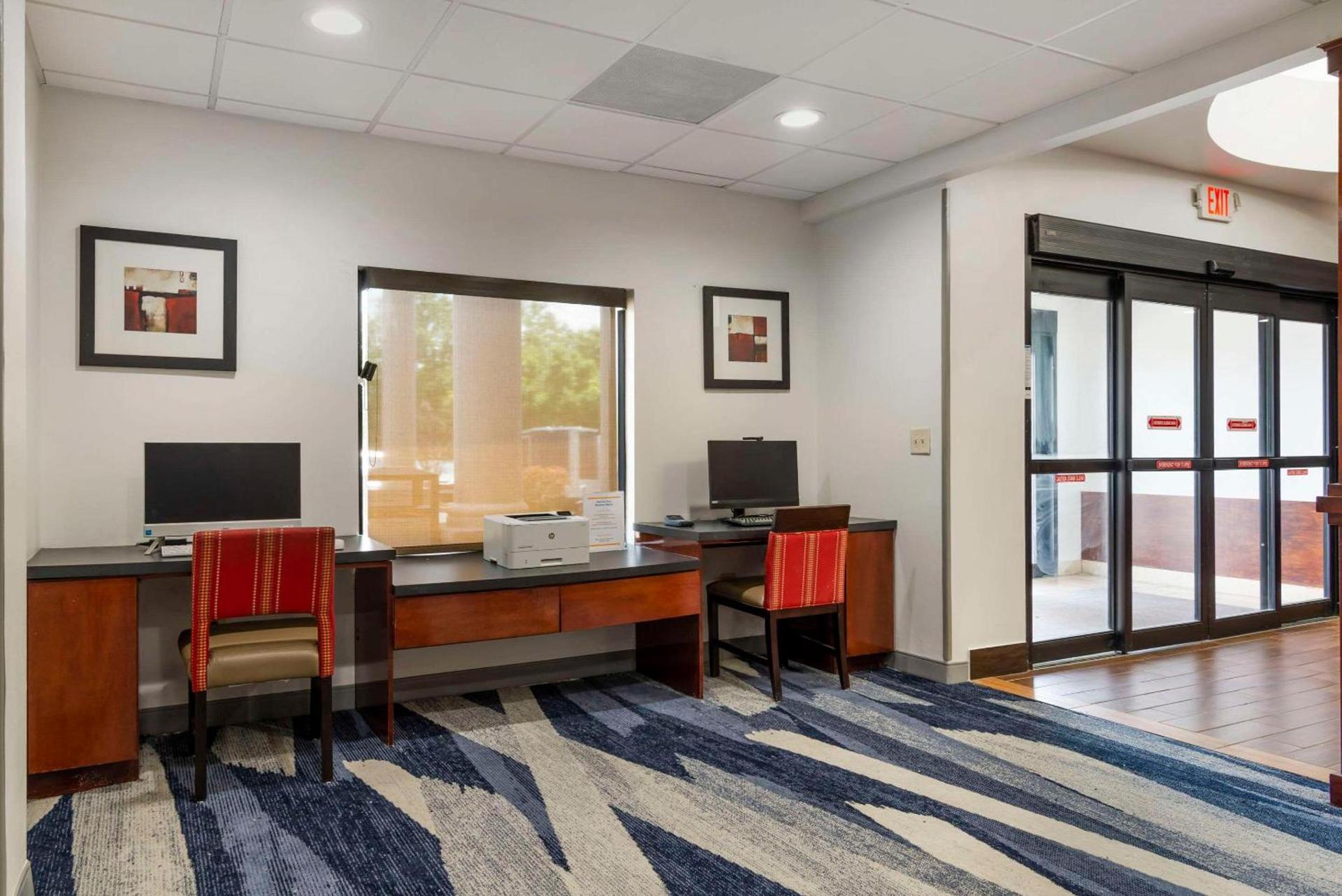 Comfort Suites Atlanta Airport photo 31