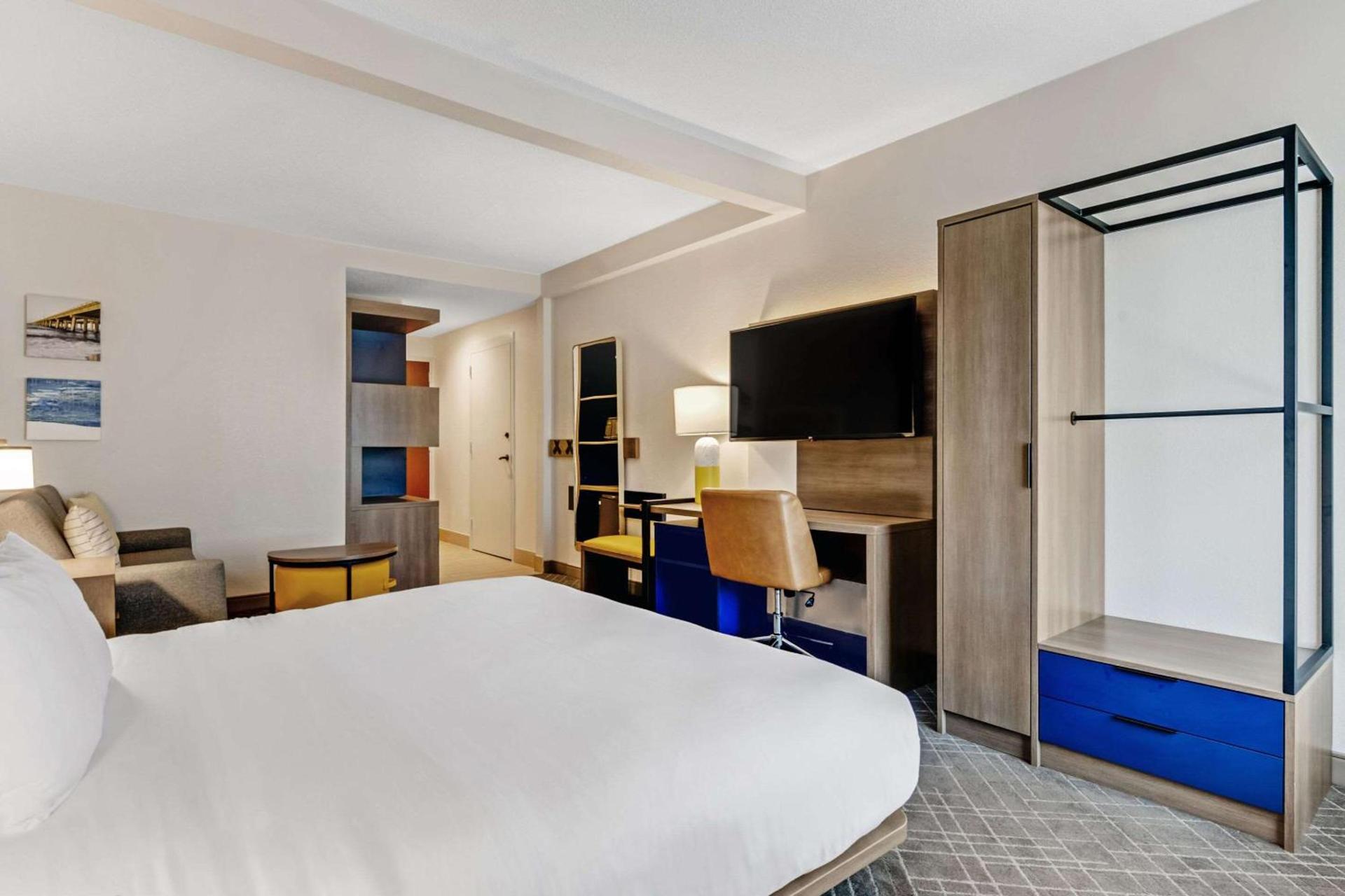 Comfort Suites Chesapeake - Norfolk photo 9