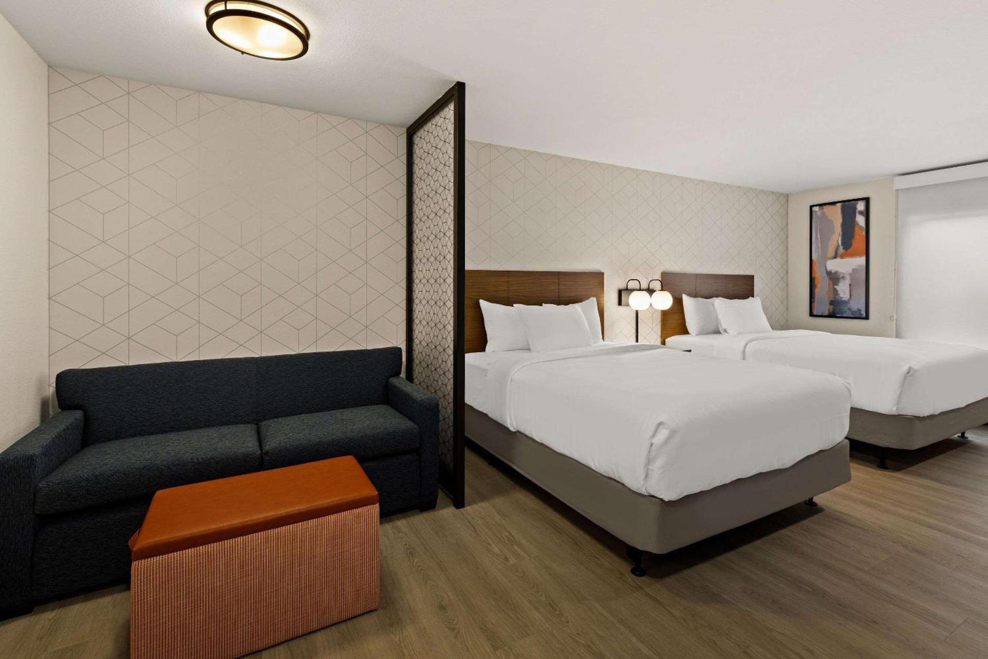 Everhome Suites Temecula photo 18