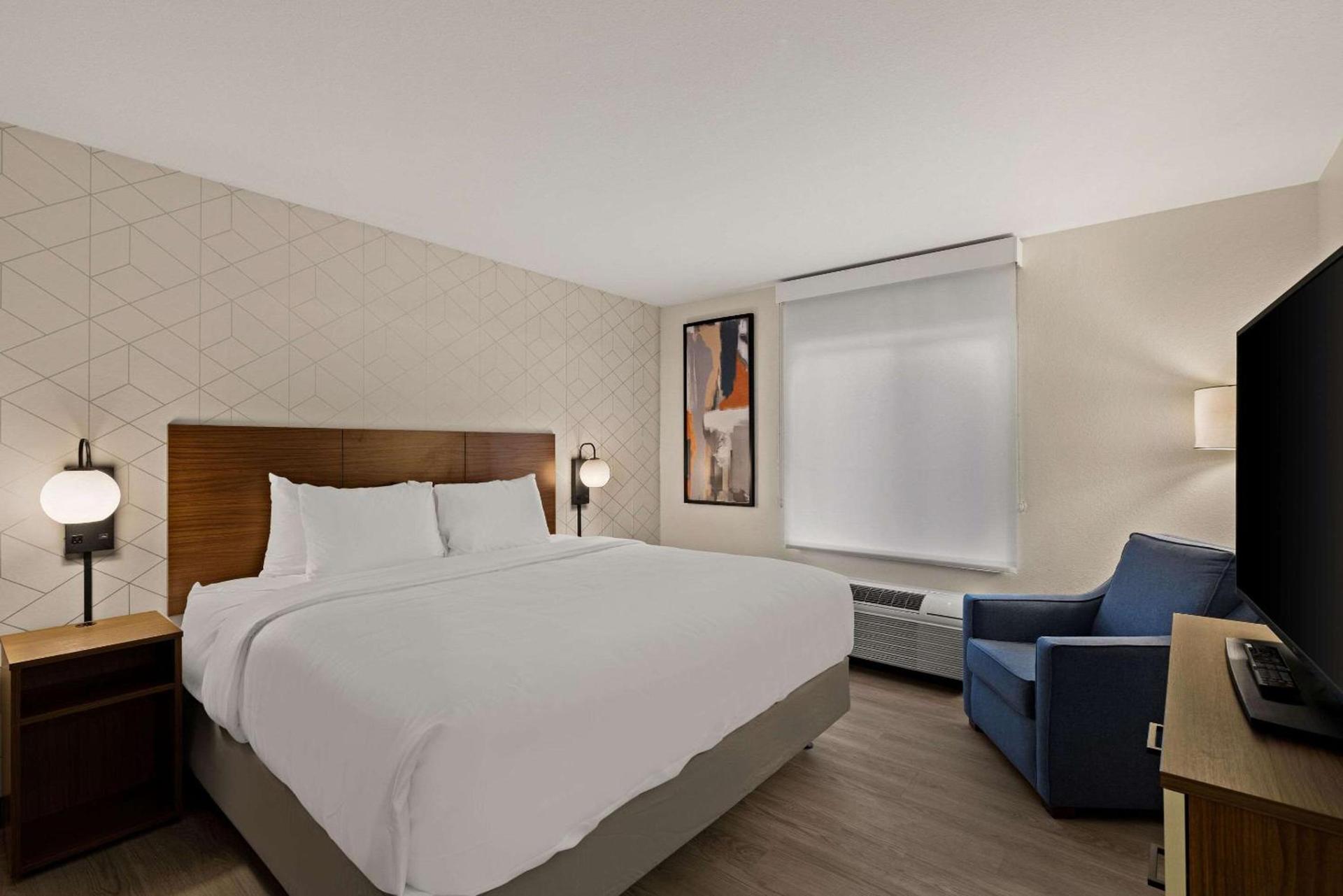 Everhome Suites Temecula photo 22