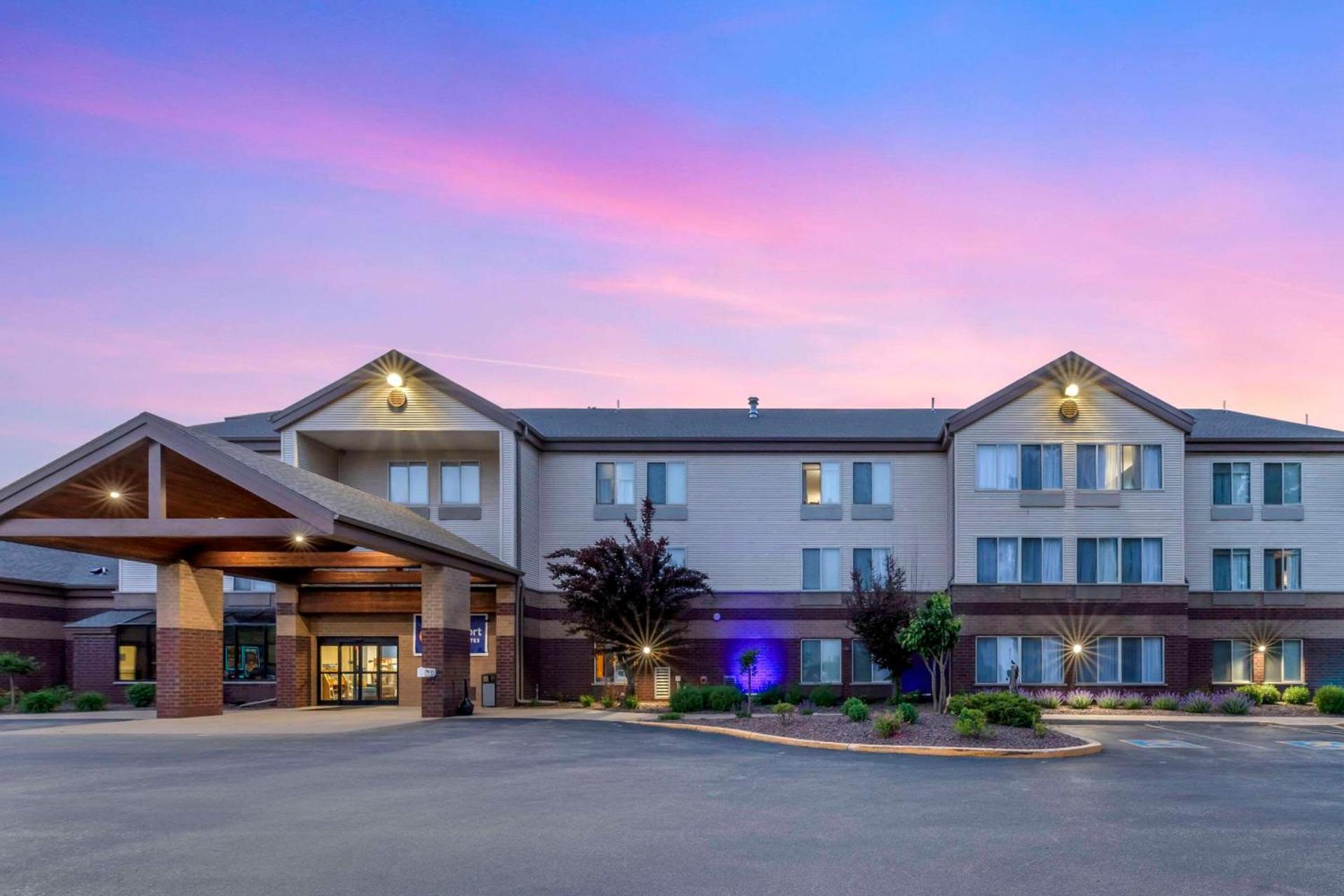 Comfort Inn & Suites New Lisbon photo 6
