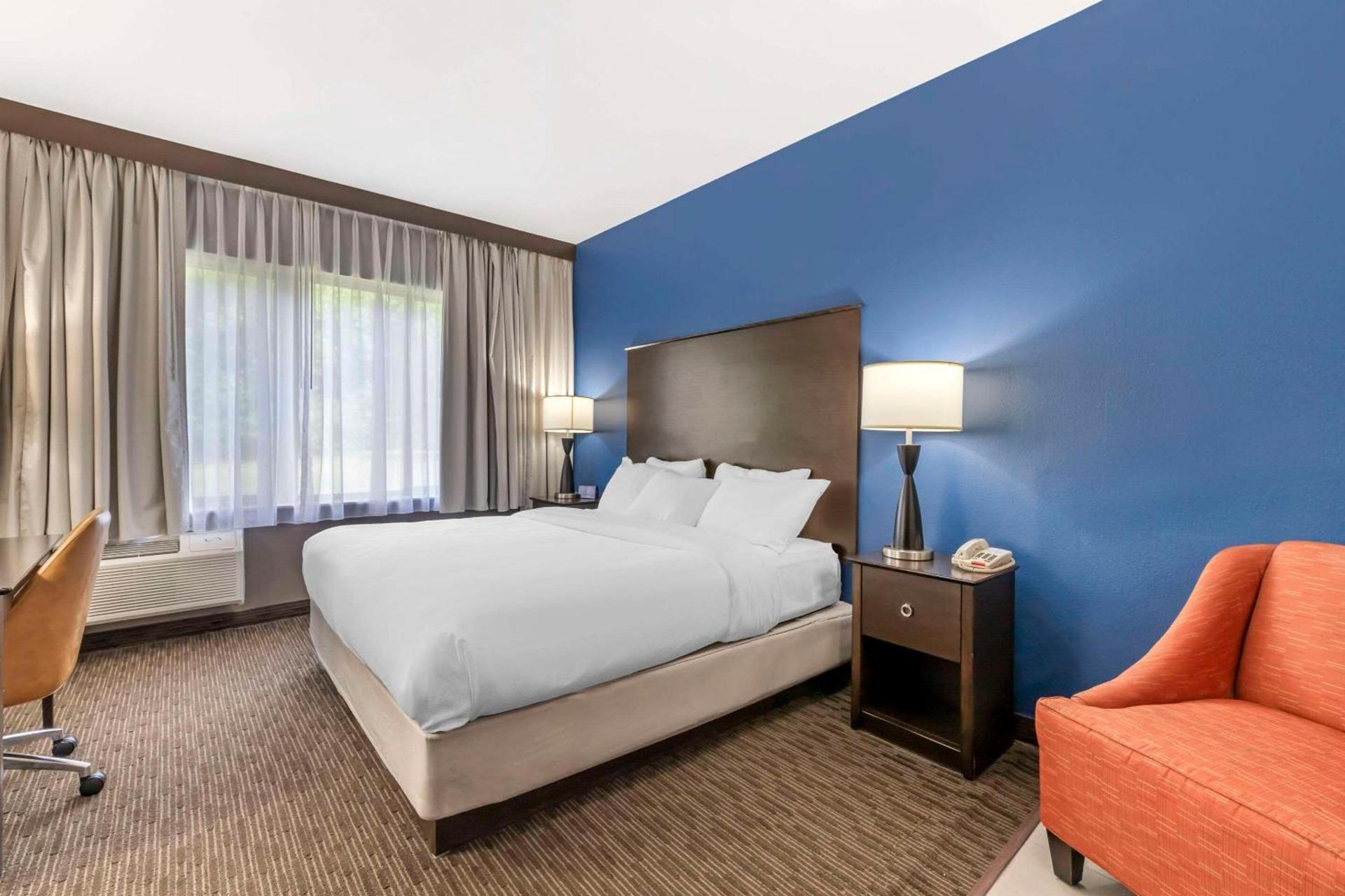 Comfort Inn & Suites New Lisbon photo 9