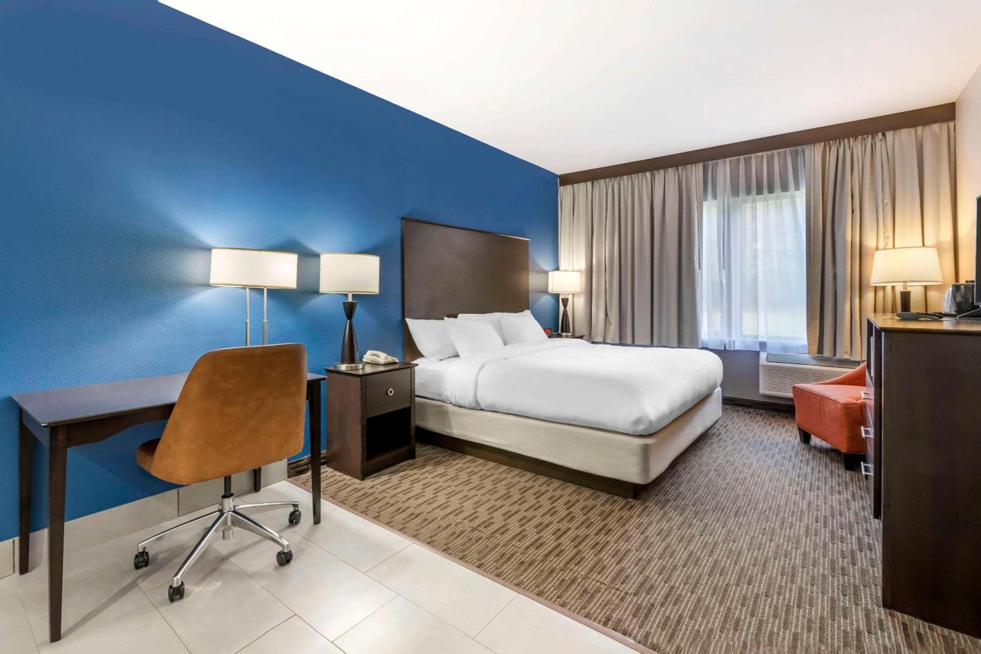 Comfort Inn & Suites New Lisbon photo 22