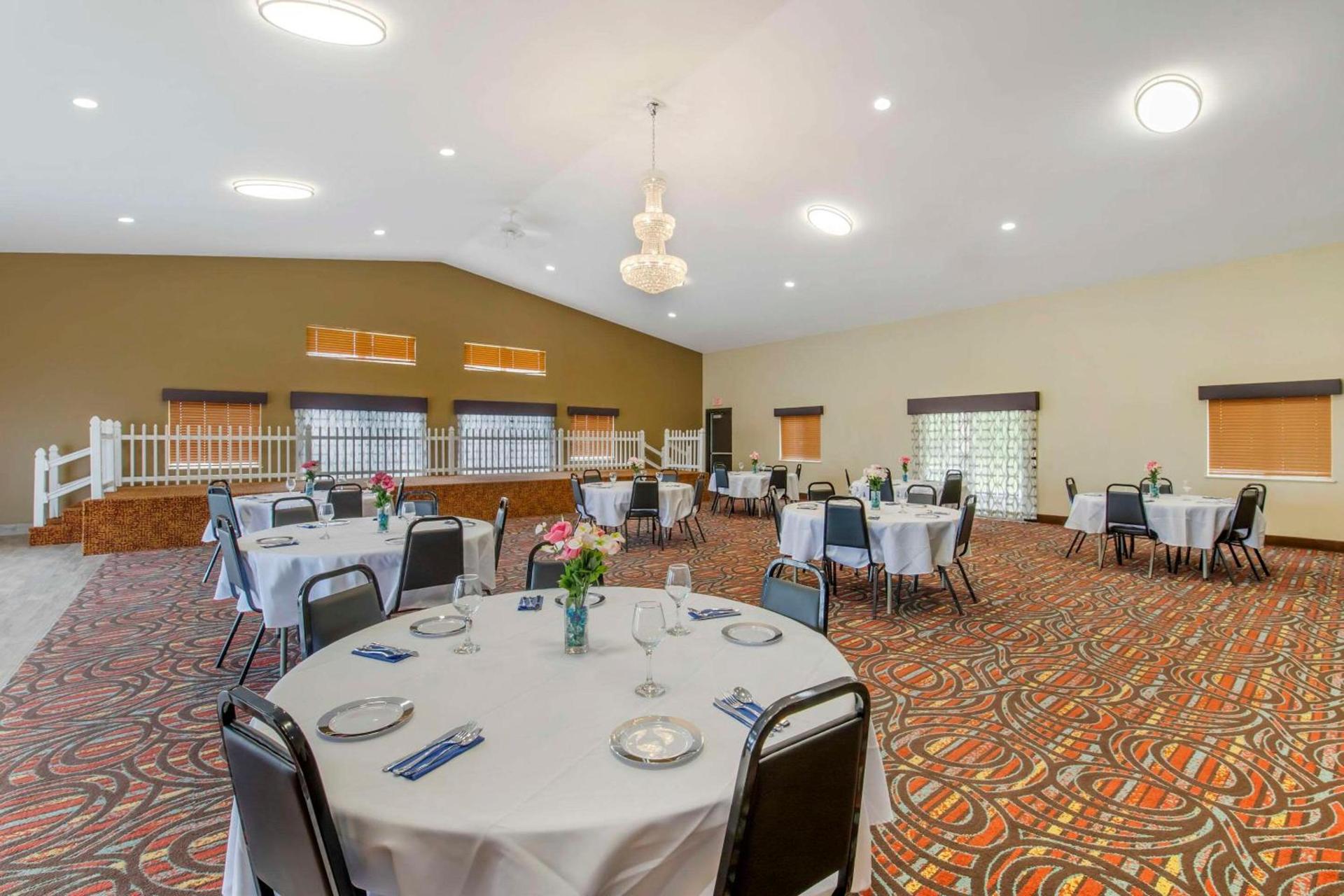 Comfort Inn & Suites New Lisbon photo 38