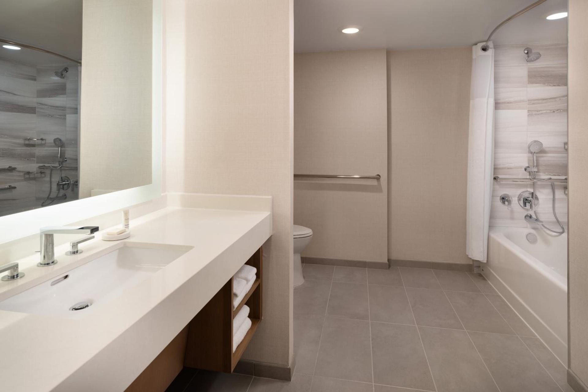 Marriott Long Beach Downtown photo 19