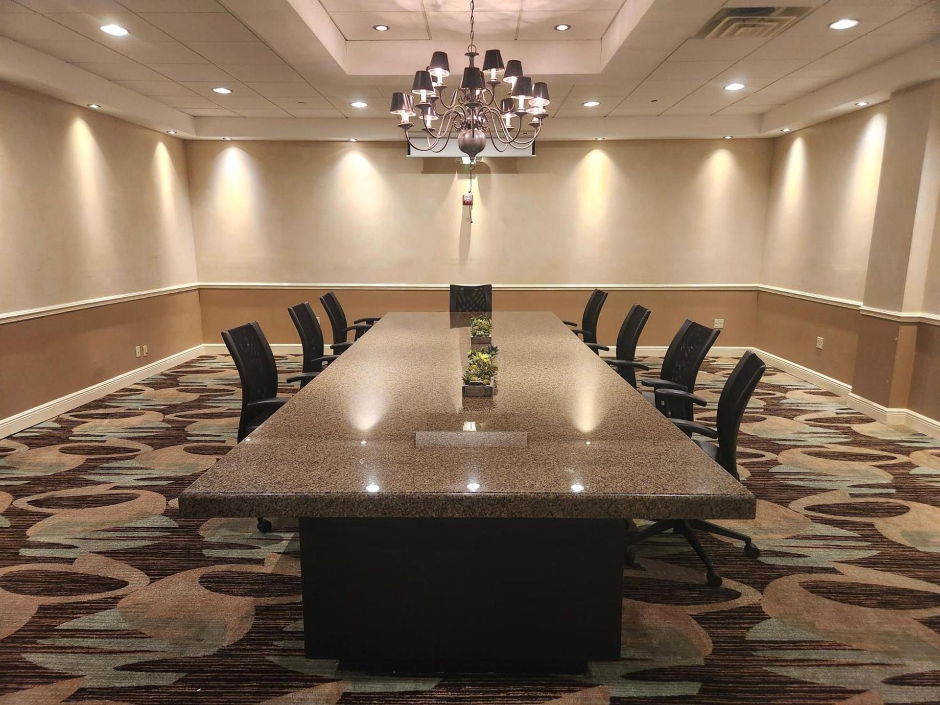 Crowne Plaza Executive Center Baton Rouge by IHG photo 68