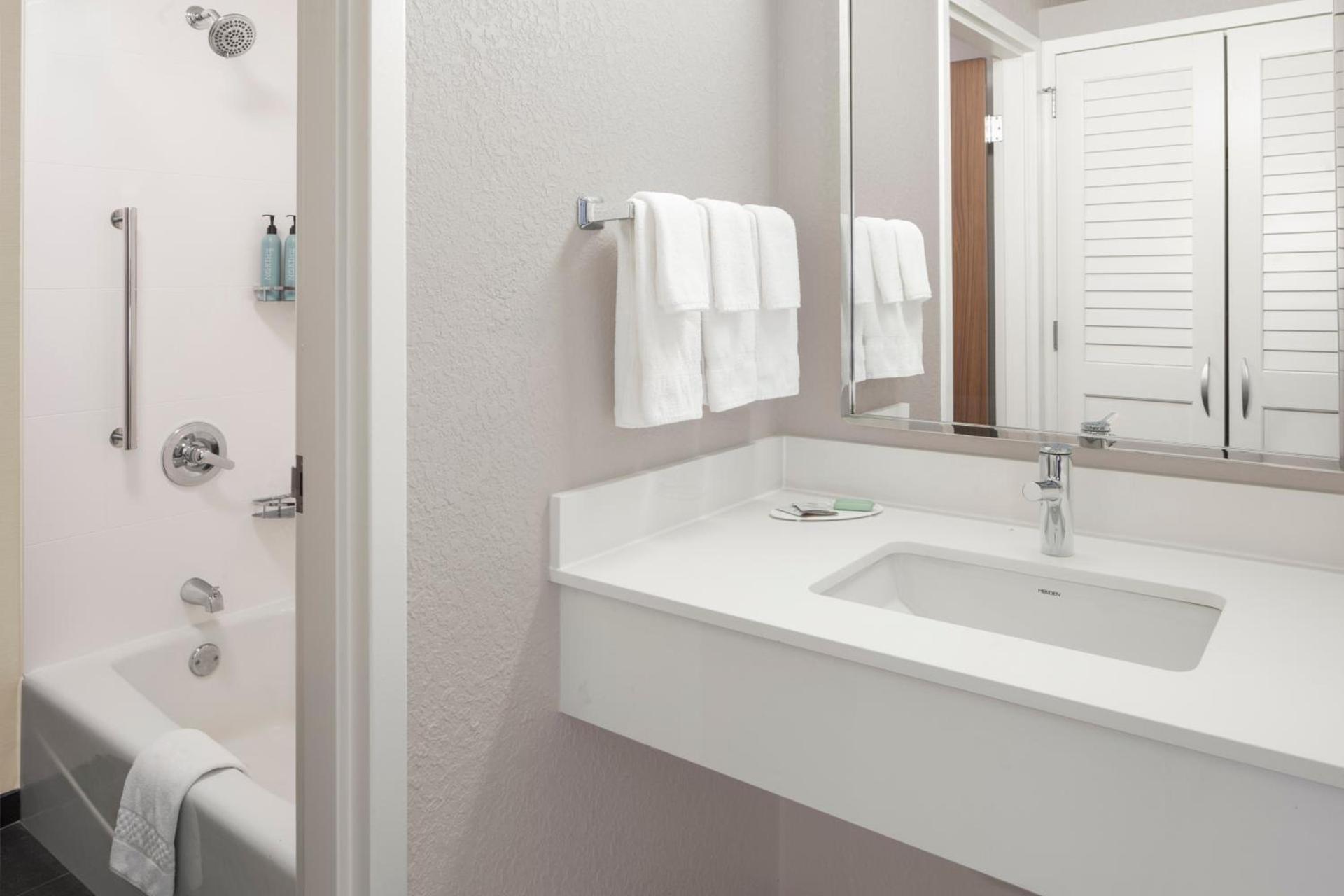 Courtyard by Marriott Little Rock West photo 14