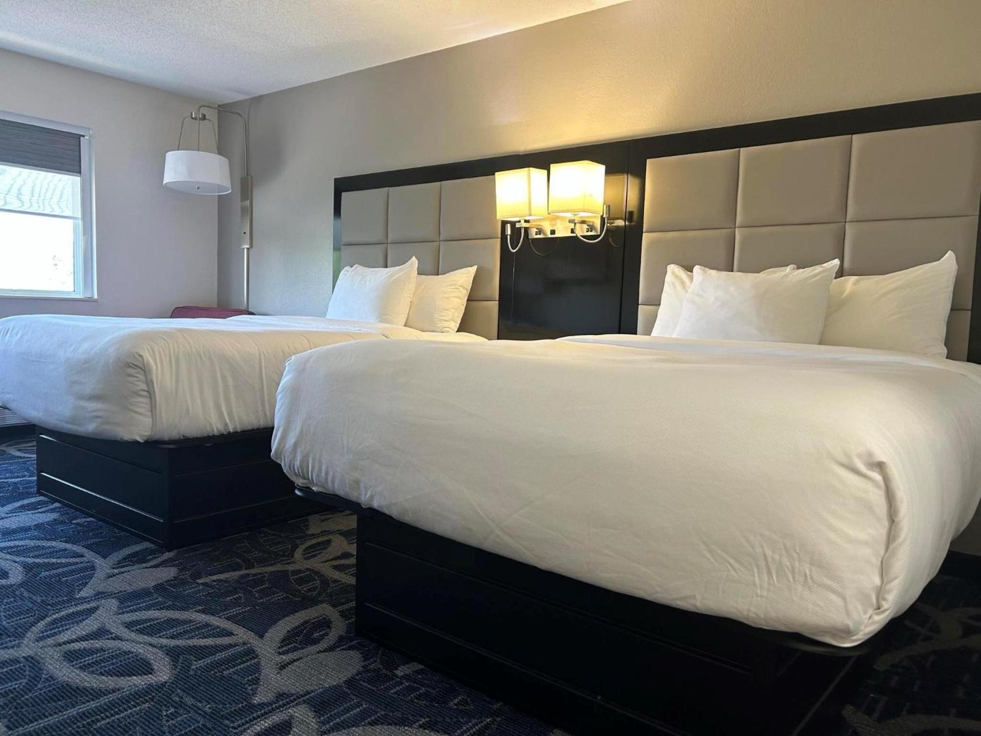 Comfort Inn & Suites Liverpool - Syracuse photo 32
