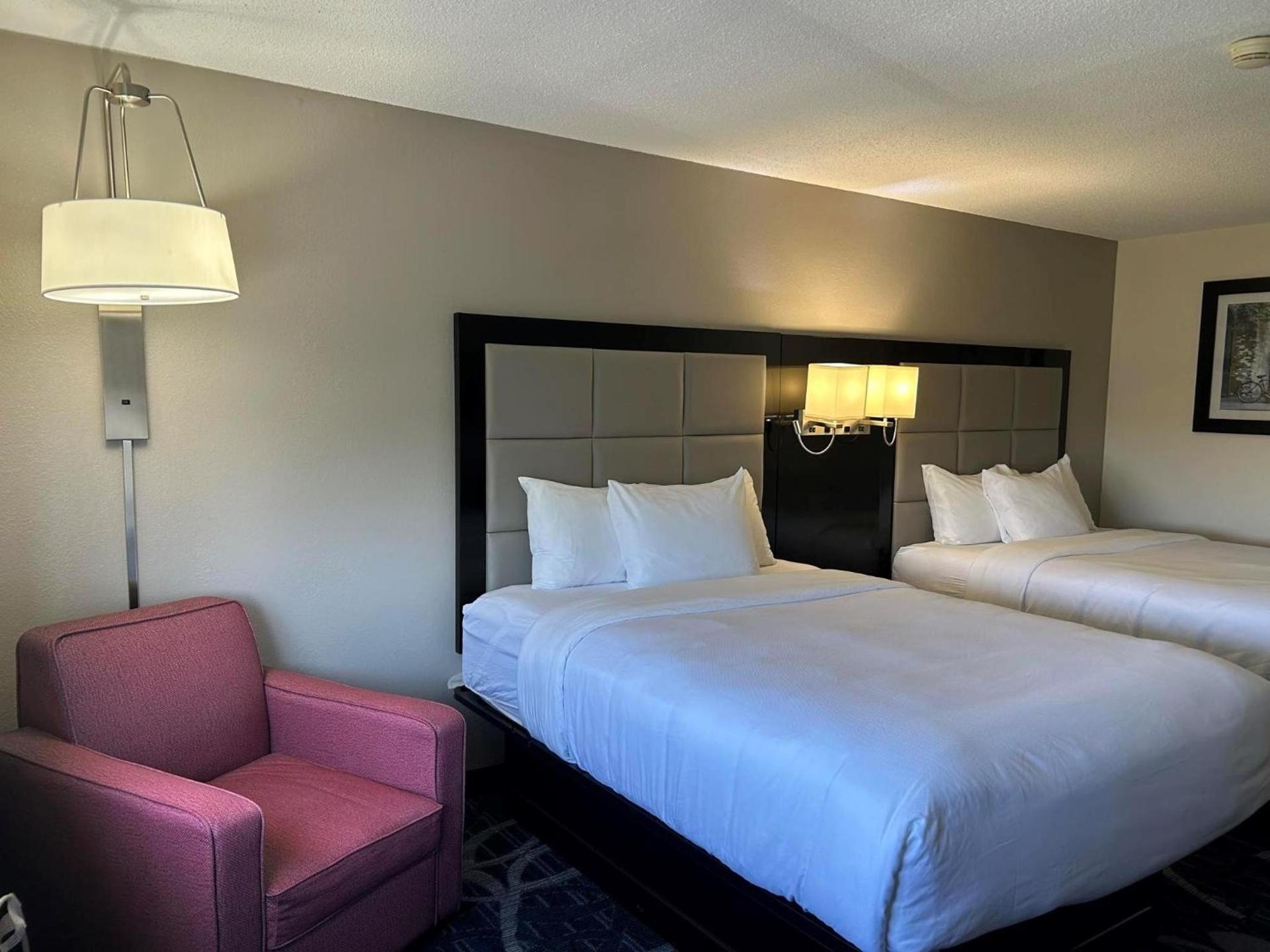 Comfort Inn & Suites Liverpool - Syracuse photo 34