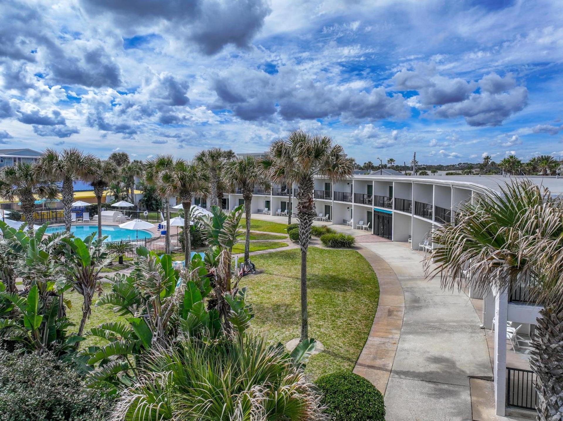 Seahorse Oceanfront Inn photo 73