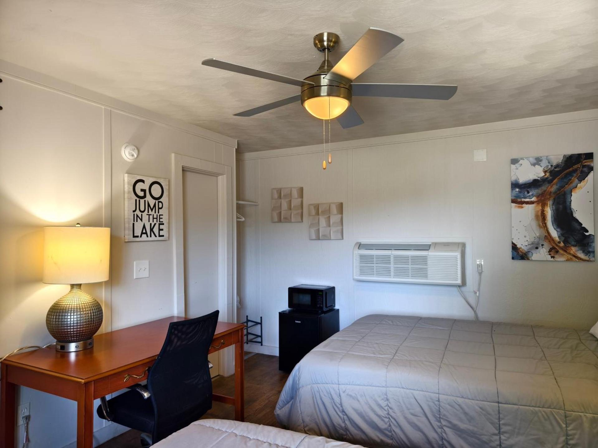 Lake Hudson Inn photo 10
