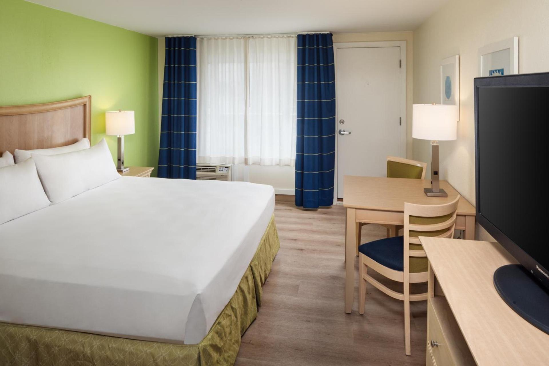 Surfside Hotel and Suites photo 11
