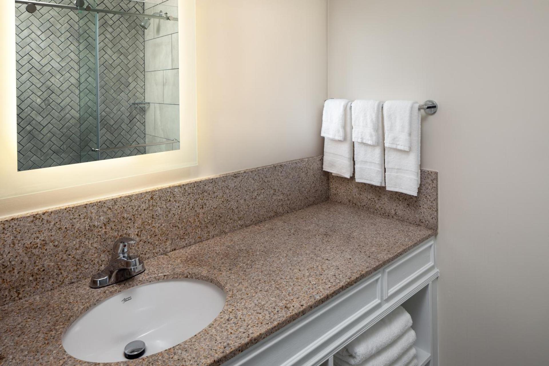 Surfside Hotel and Suites photo 20
