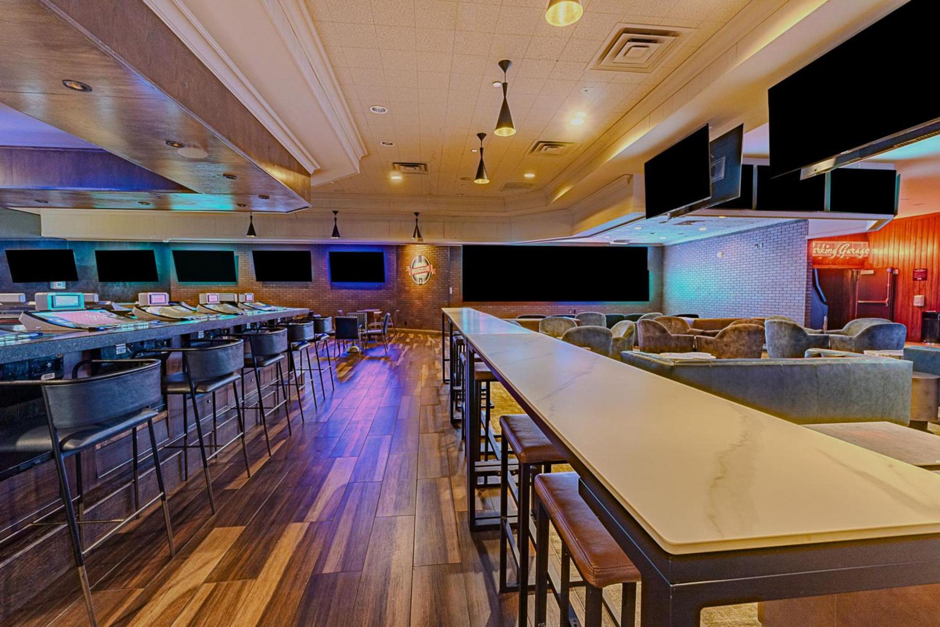 OYO Hotel and Casino Las Vegas photo 38
