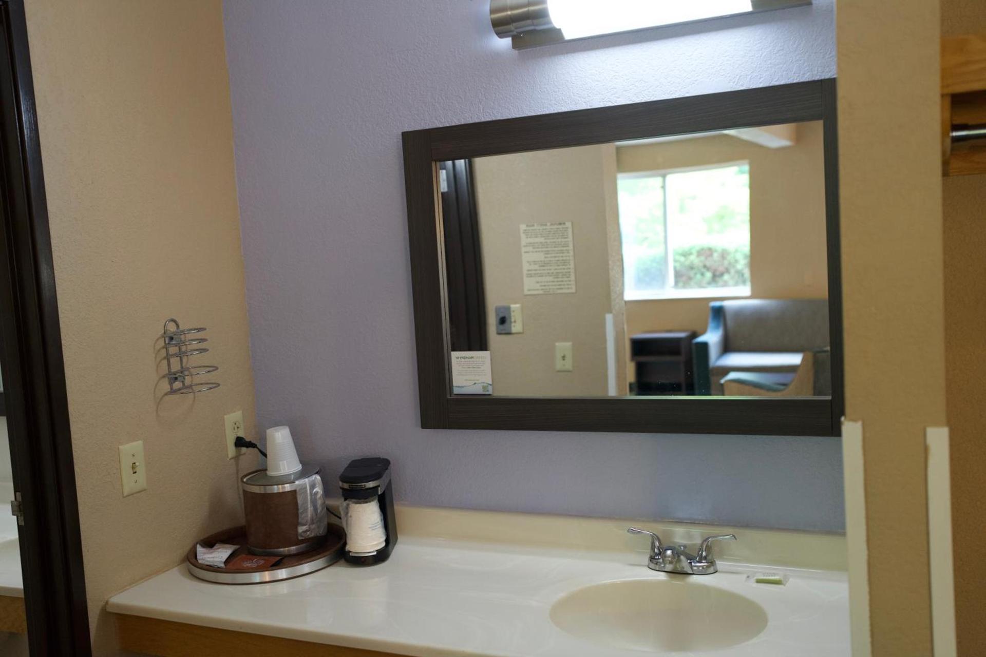 Quality Inn Johnstown photo 46