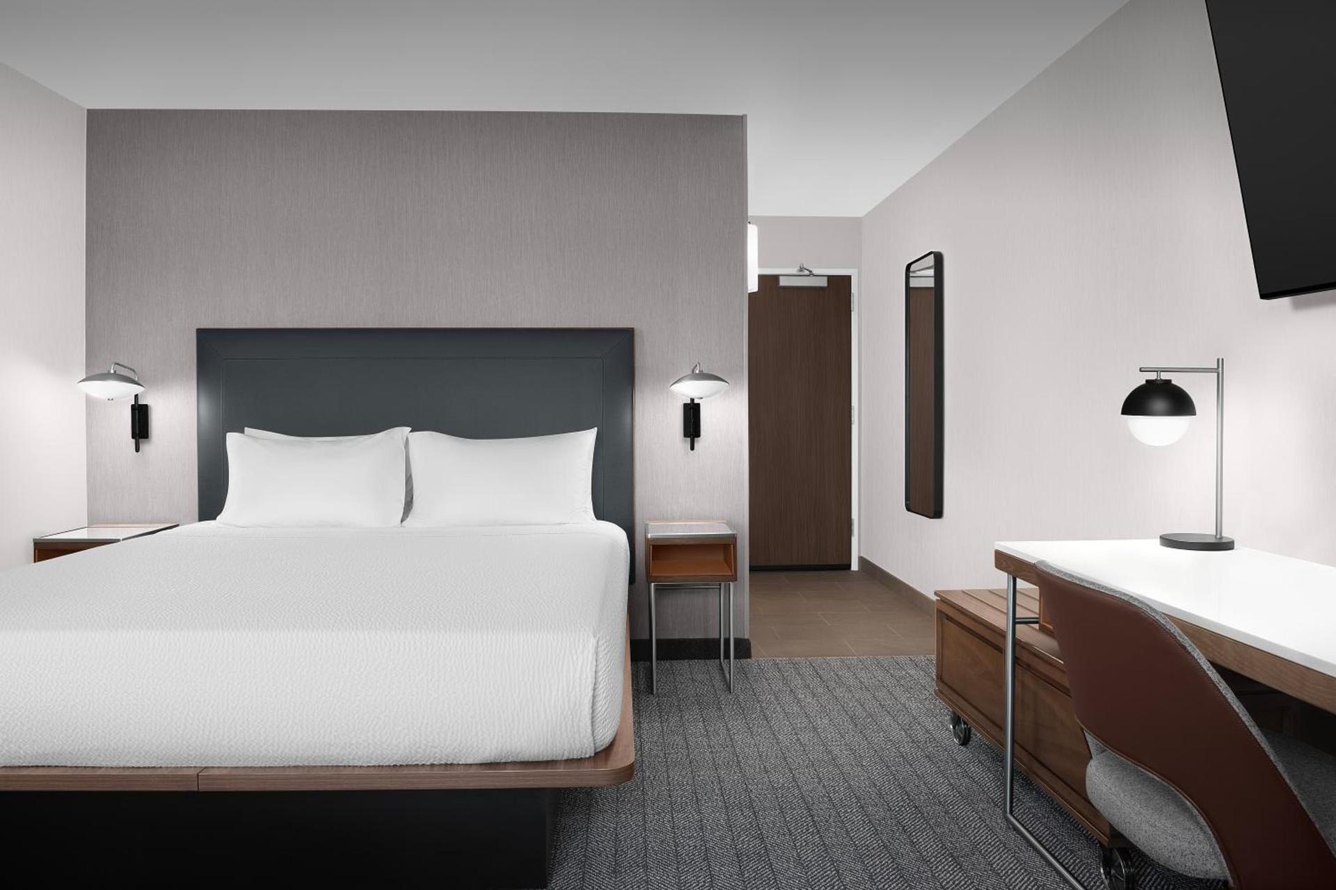 Courtyard by Marriott Portland Tigard photo 2