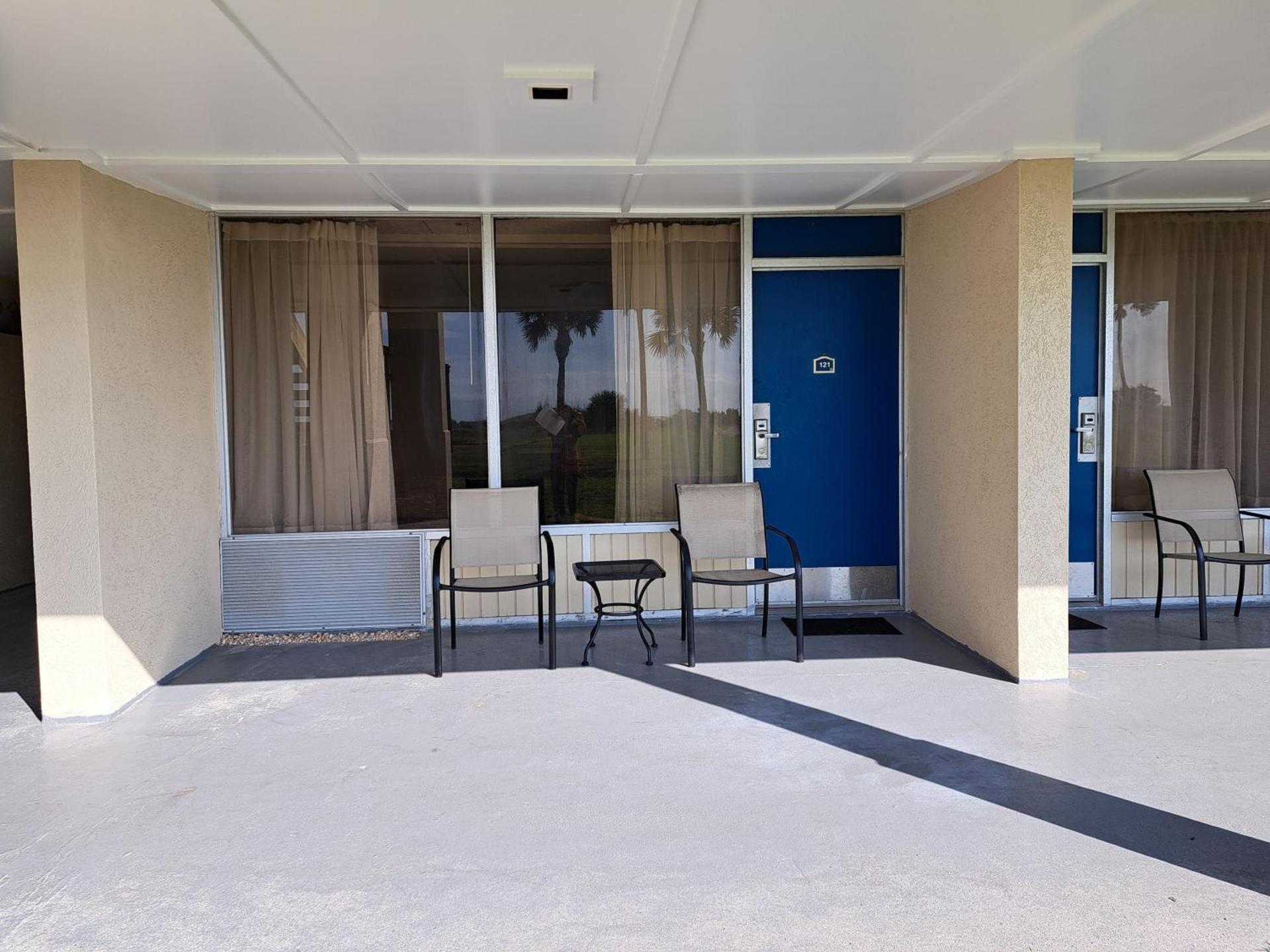 Days Inn & Suites by Wyndham Jekyll Island photo 42