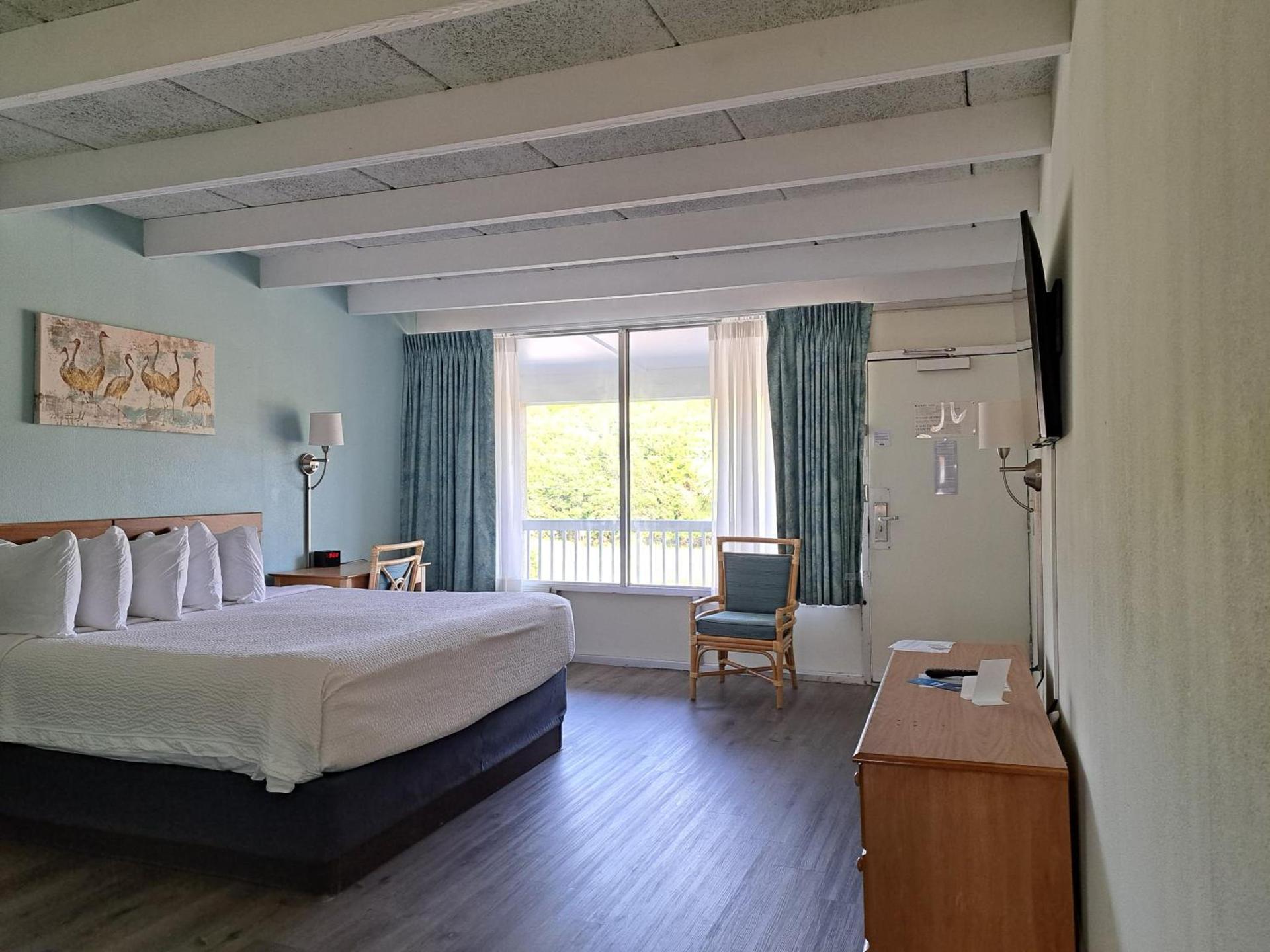 Days Inn & Suites by Wyndham Jekyll Island photo 20