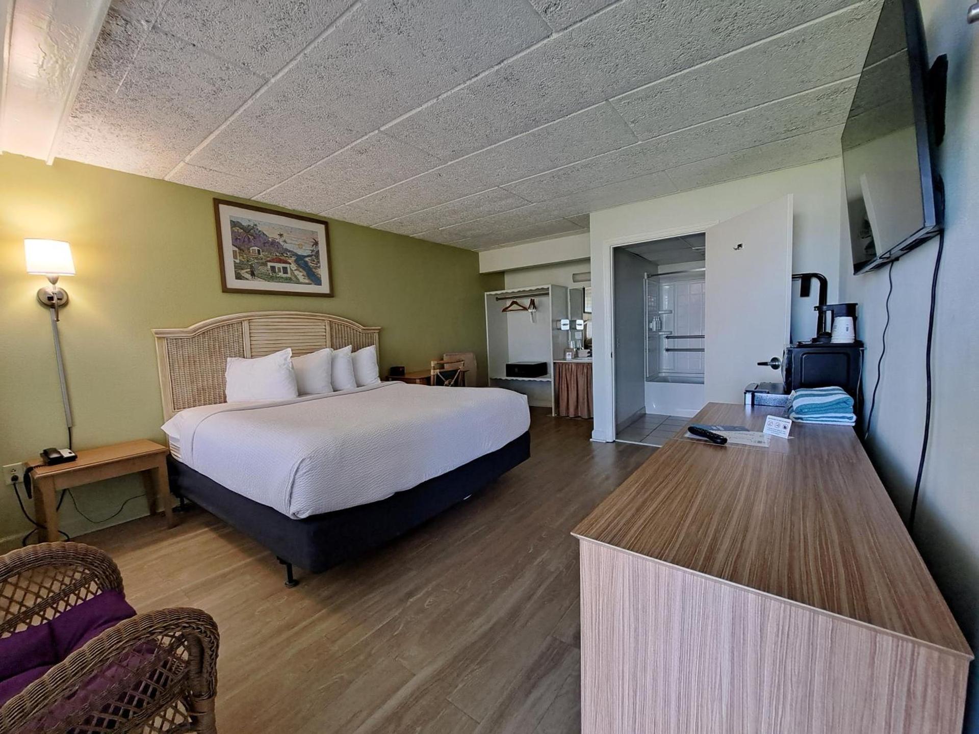 Days Inn & Suites by Wyndham Jekyll Island photo 48