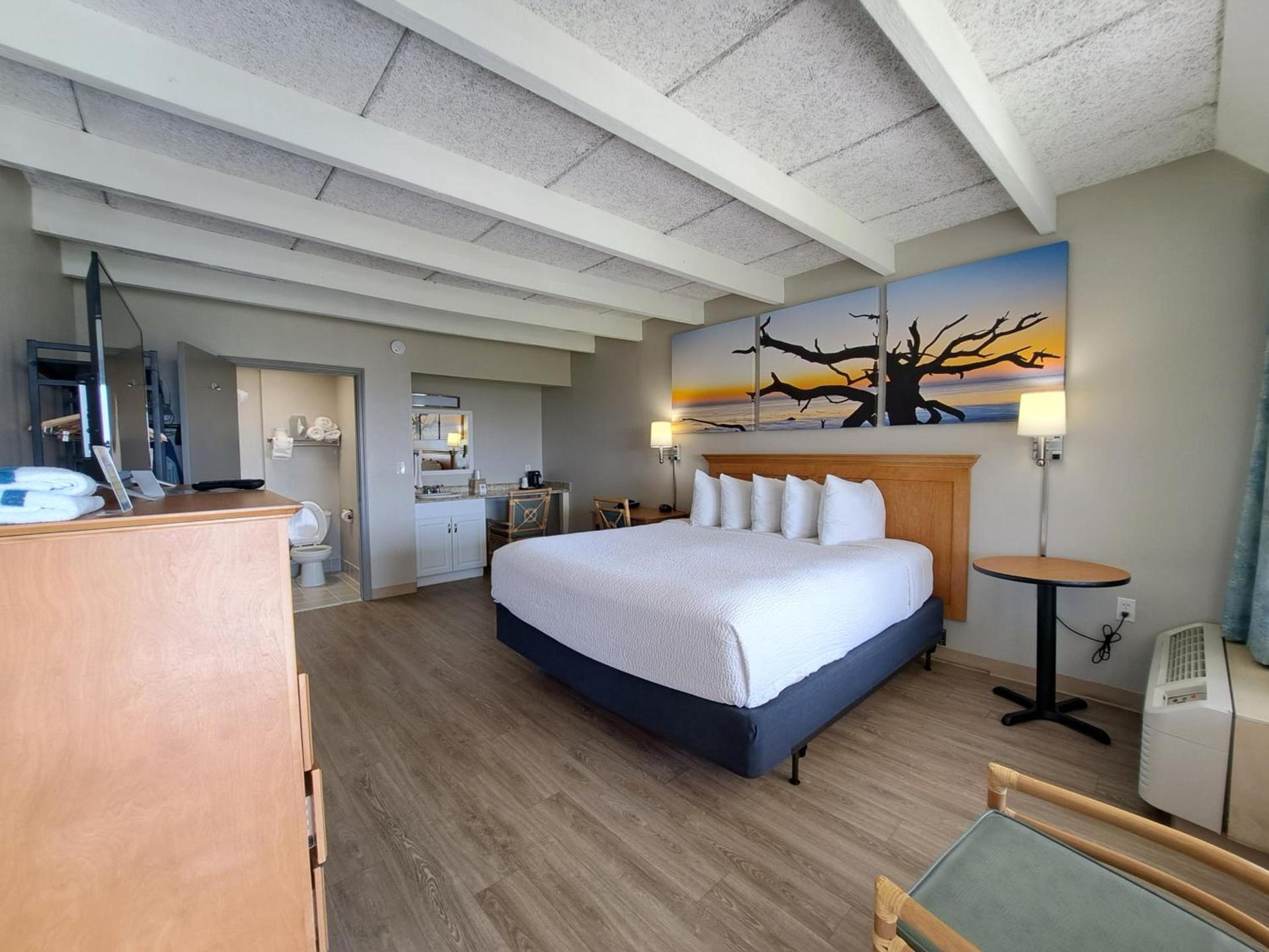 Days Inn & Suites by Wyndham Jekyll Island photo 50