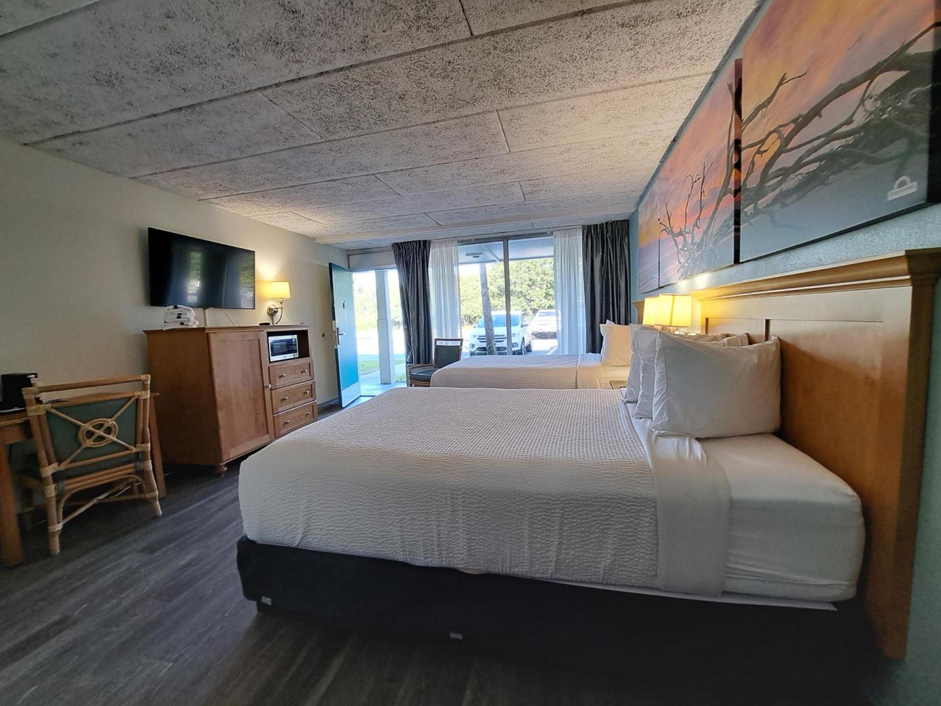 Days Inn & Suites by Wyndham Jekyll Island photo 52