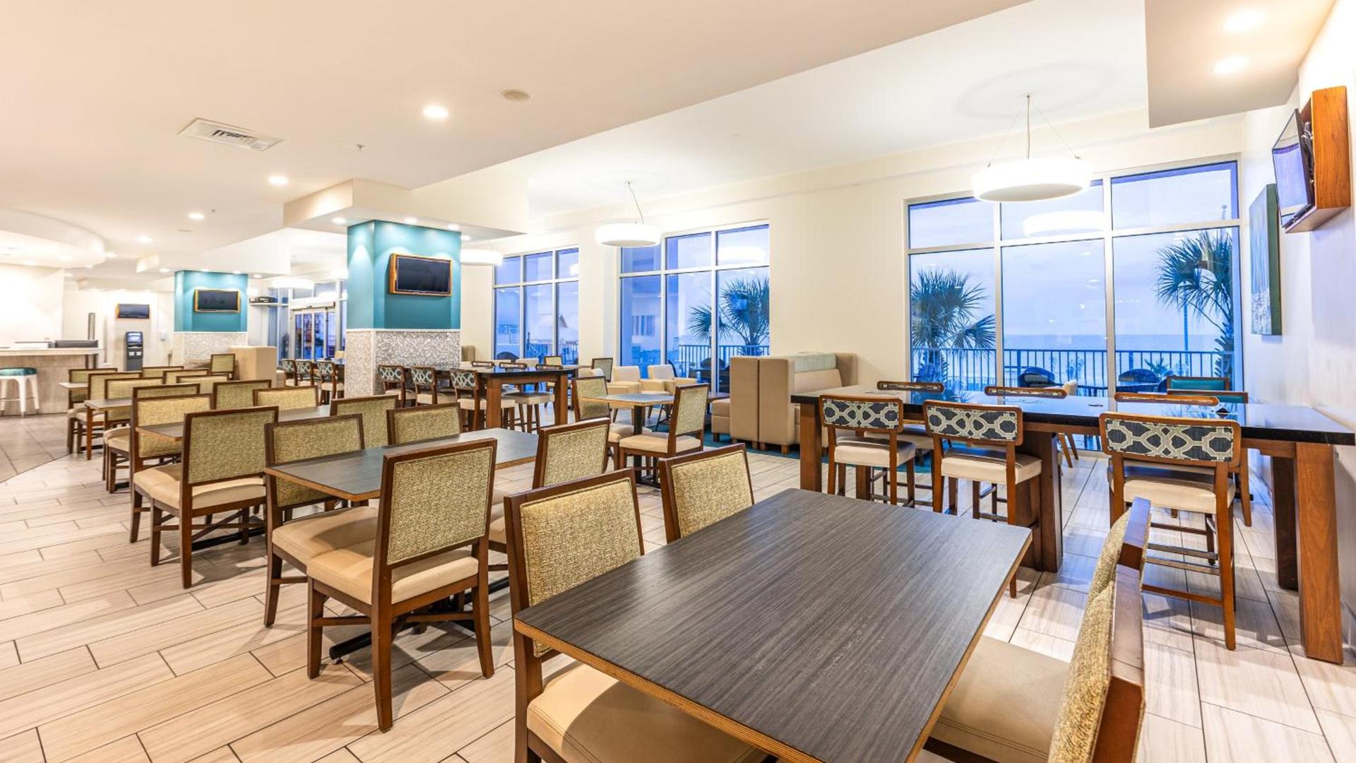 Holiday Inn Express & Suites Panama City Beach - Beachfront by IHG photo 47