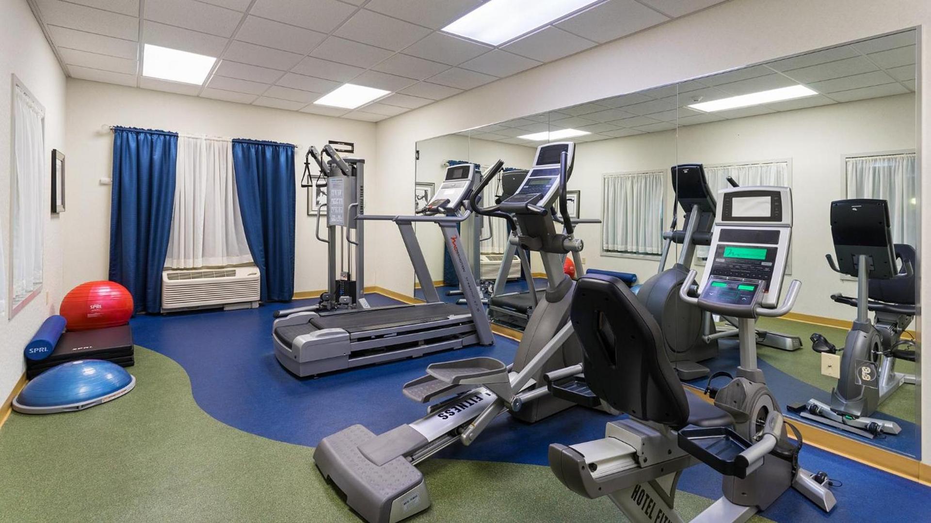 Holiday Inn Express and Suites Stroudsburg-Poconos by IHG photo 31