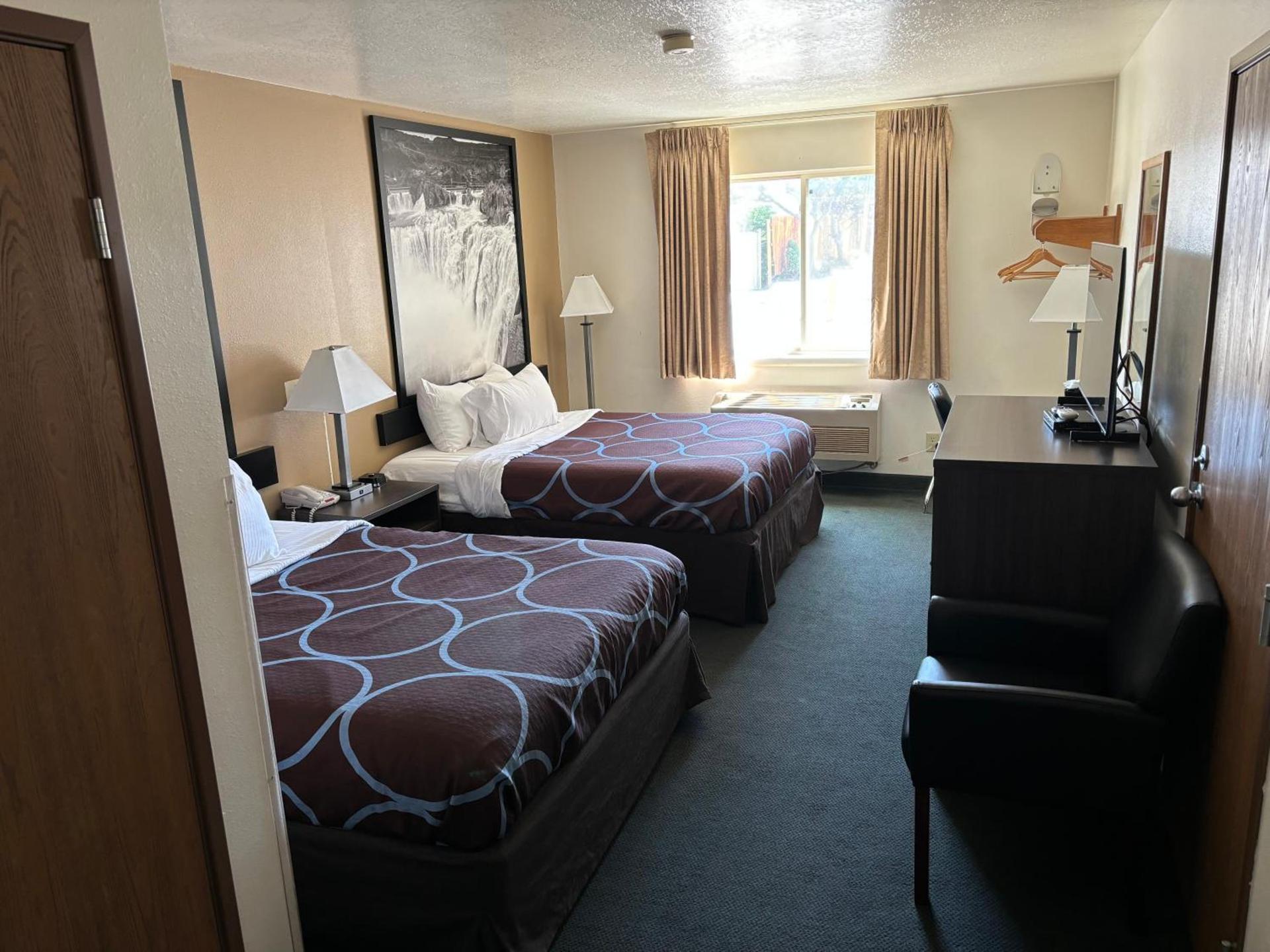Super 8 by Wyndham Rexburg photo 13