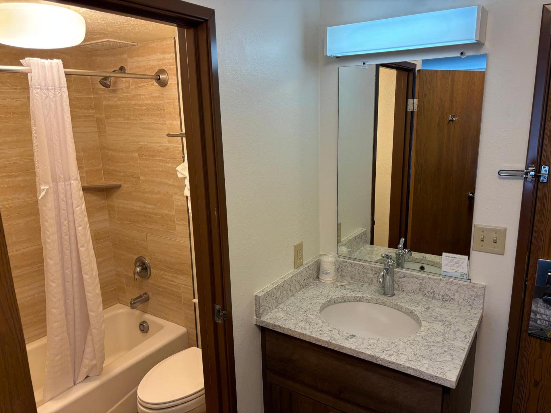 Super 8 by Wyndham Rexburg photo 18