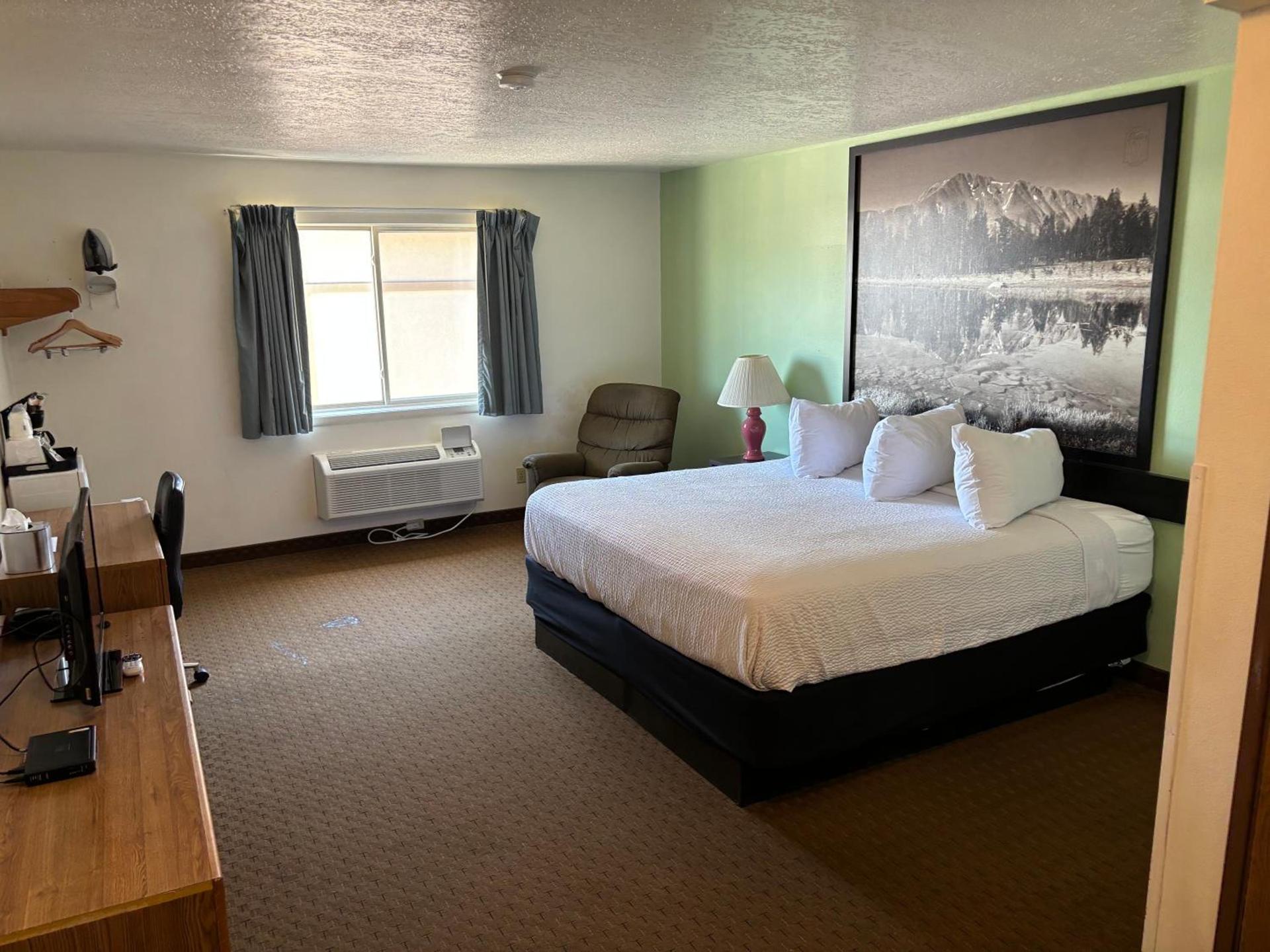 Super 8 by Wyndham Rexburg photo 15