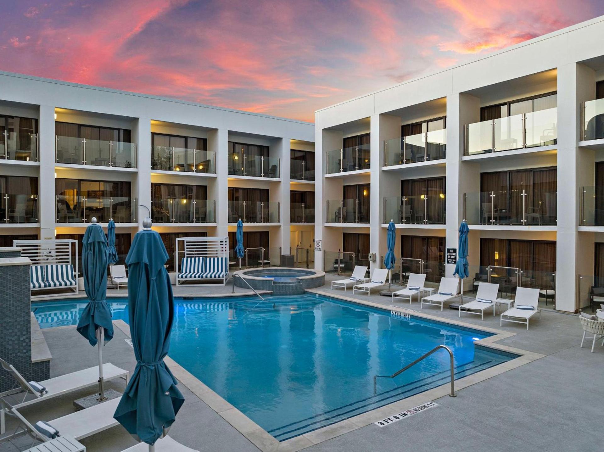 Hilton College Station & Conference Center photo 6