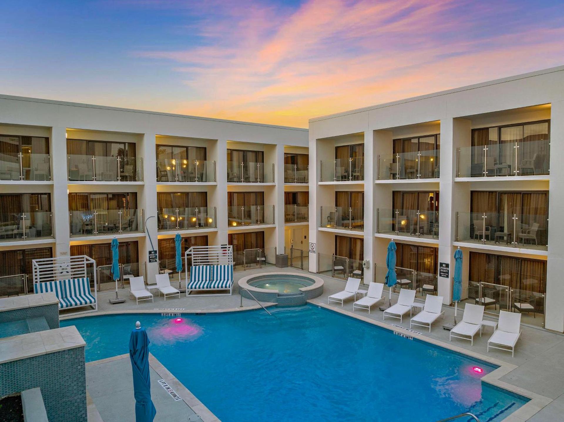 Hilton College Station & Conference Center photo 7
