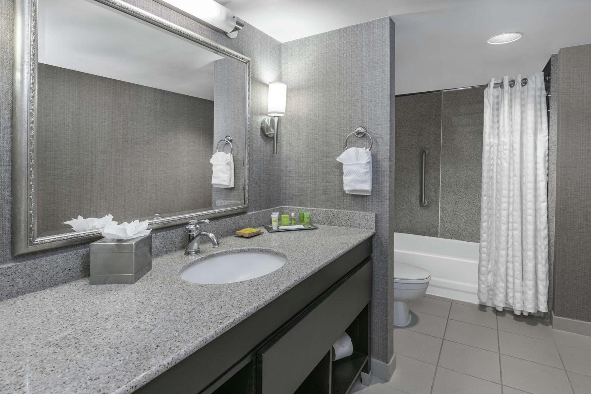Hilton College Station & Conference Center photo 18