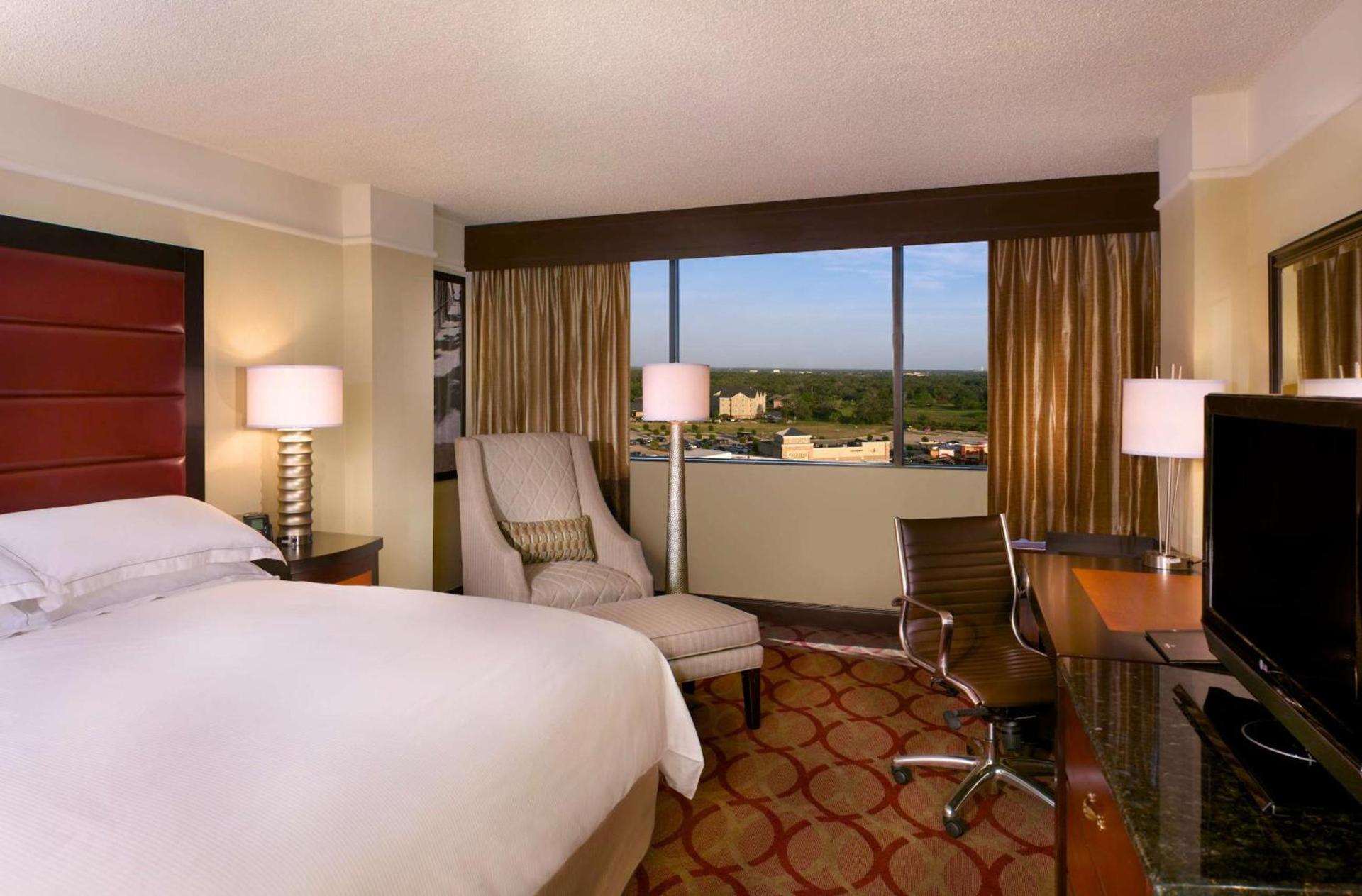 Hilton College Station & Conference Center photo 38