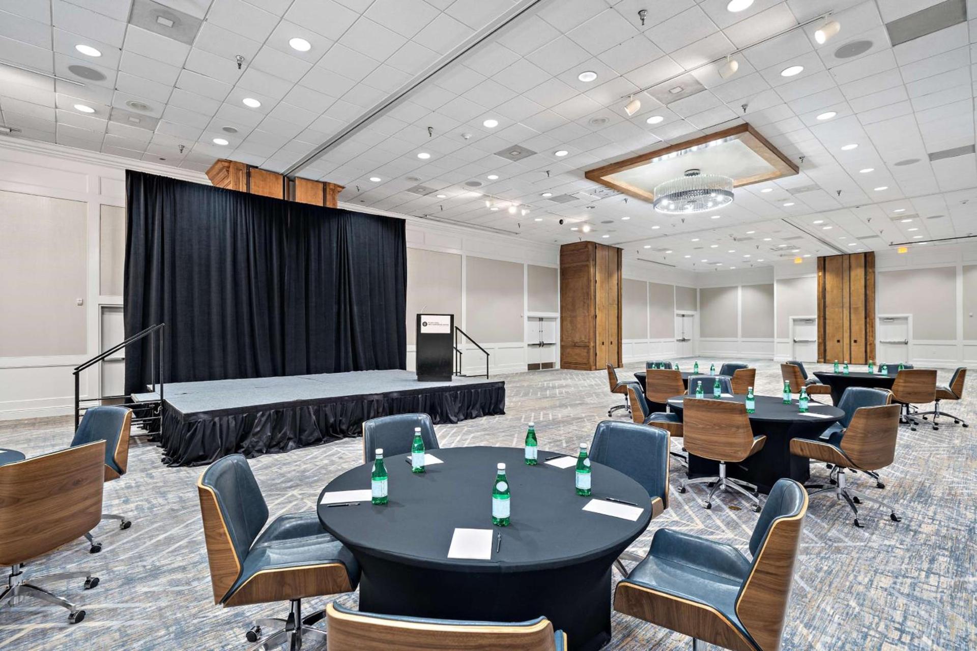 Hilton College Station & Conference Center photo 42