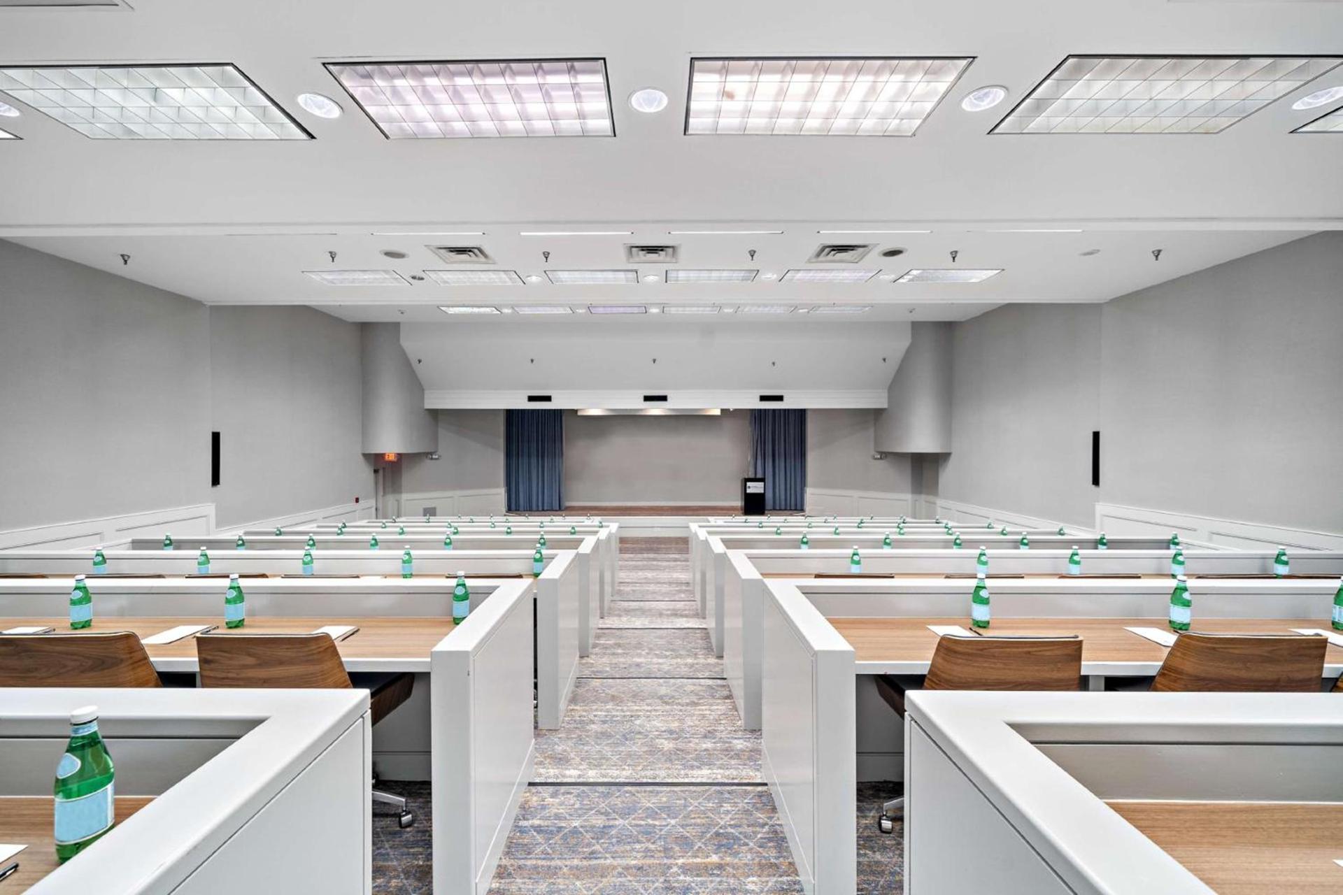 Hilton College Station & Conference Center photo 45