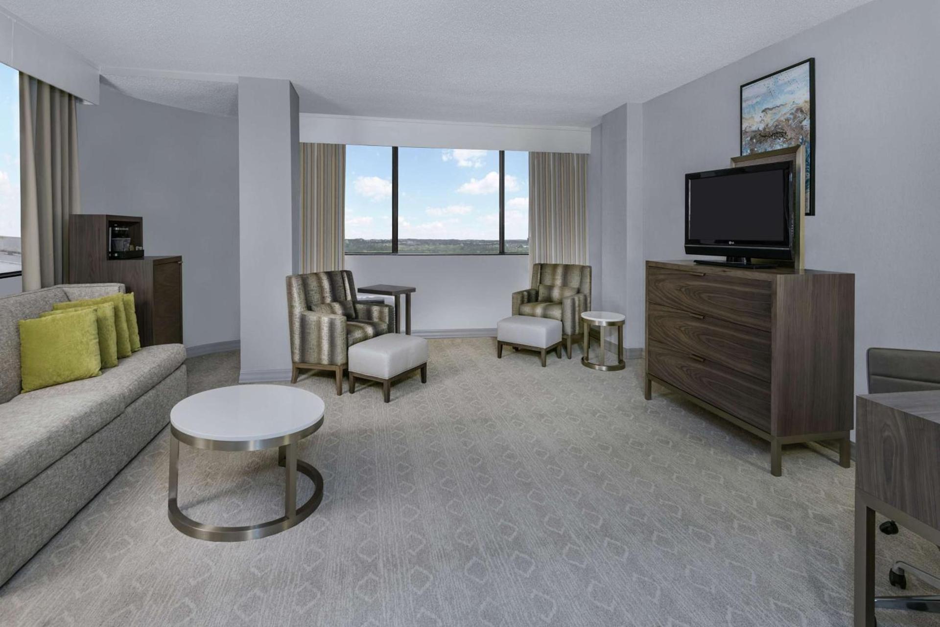 Hilton College Station & Conference Center photo 64