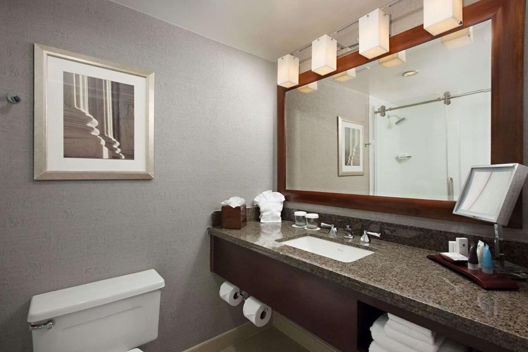 Sonesta Charlotte Lower South End photo 17