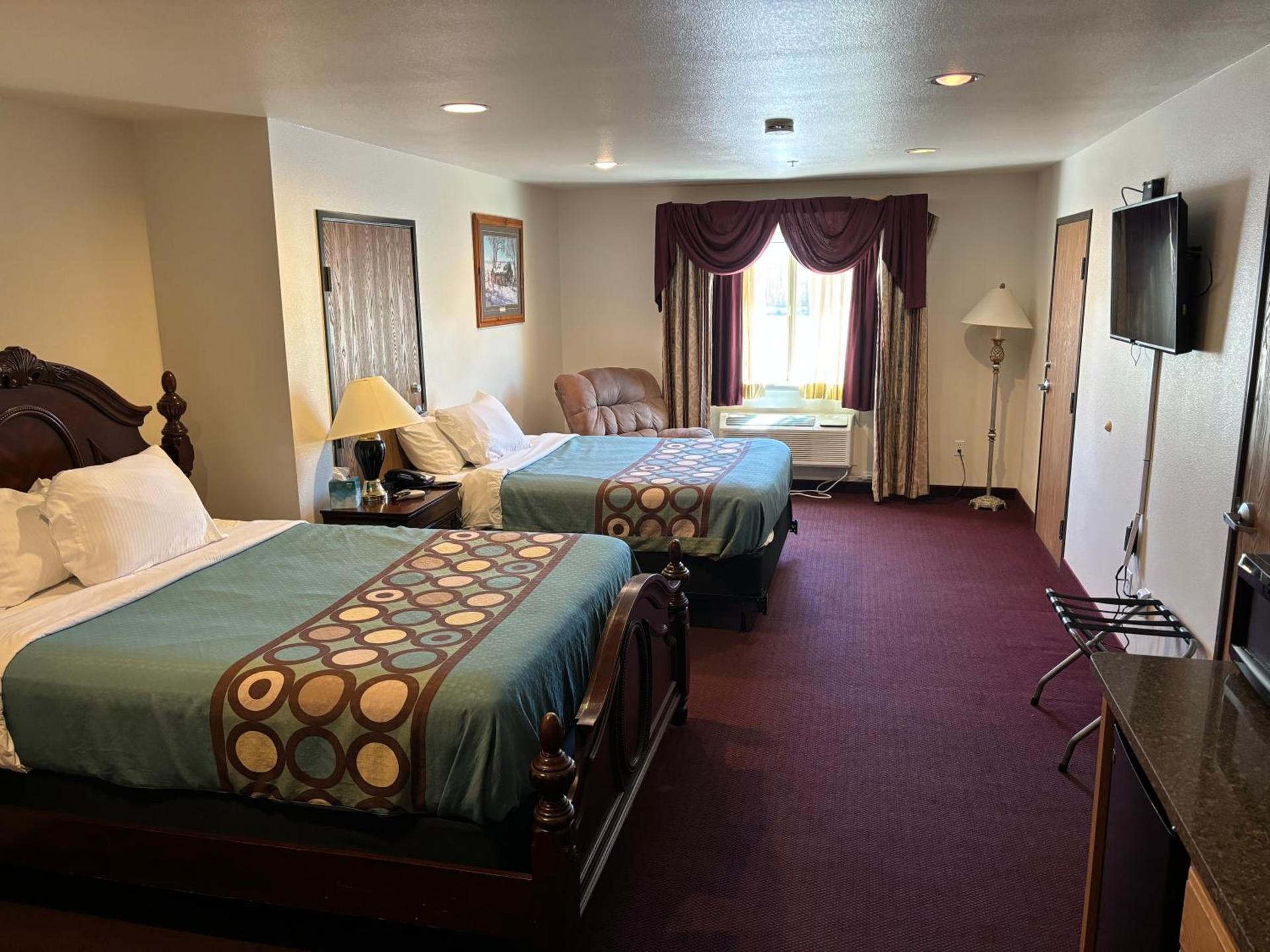 Super 8 by Wyndham Rexburg photo 24