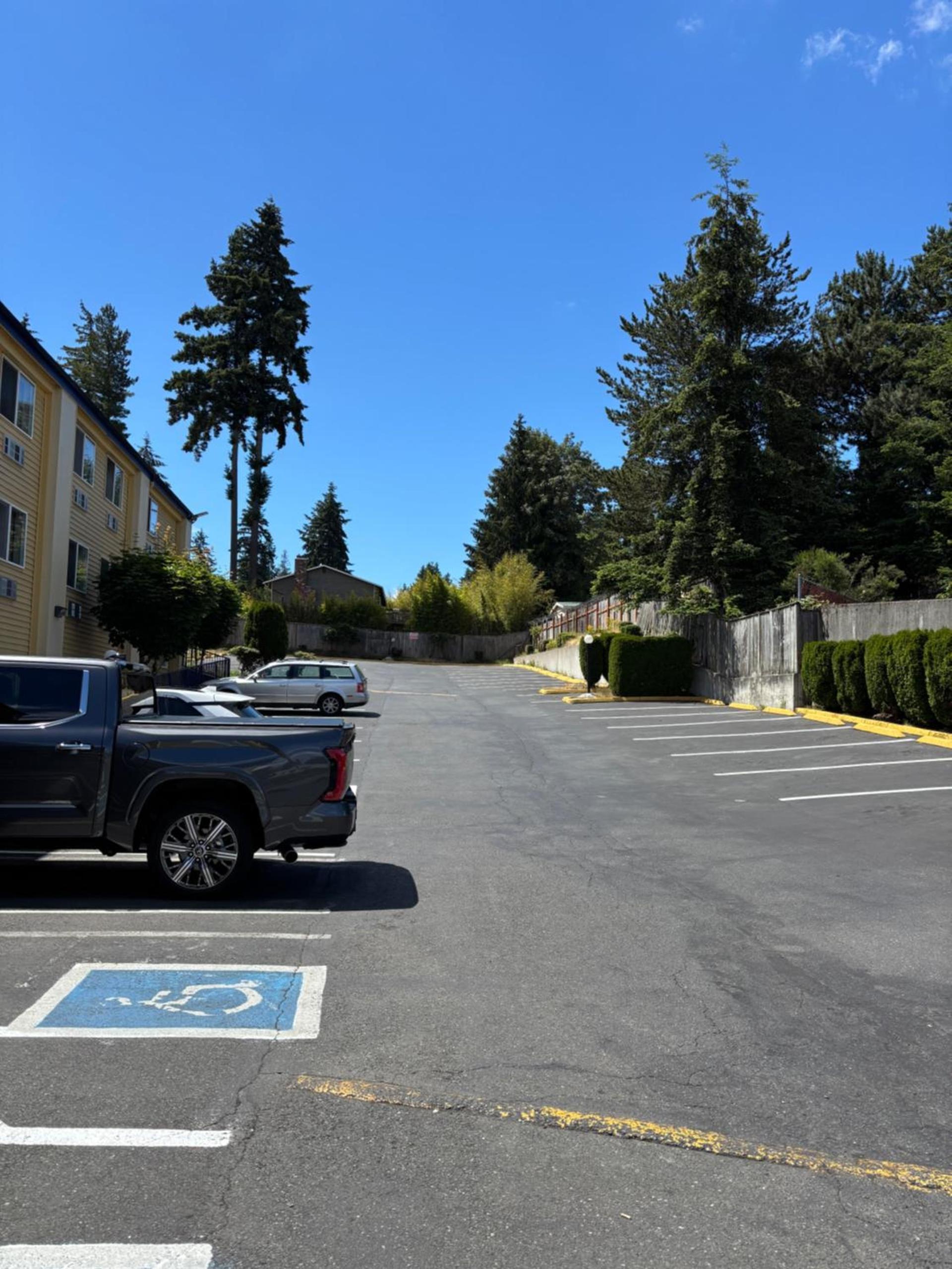 Days Inn by Wyndham Seattle Aurora photo 17