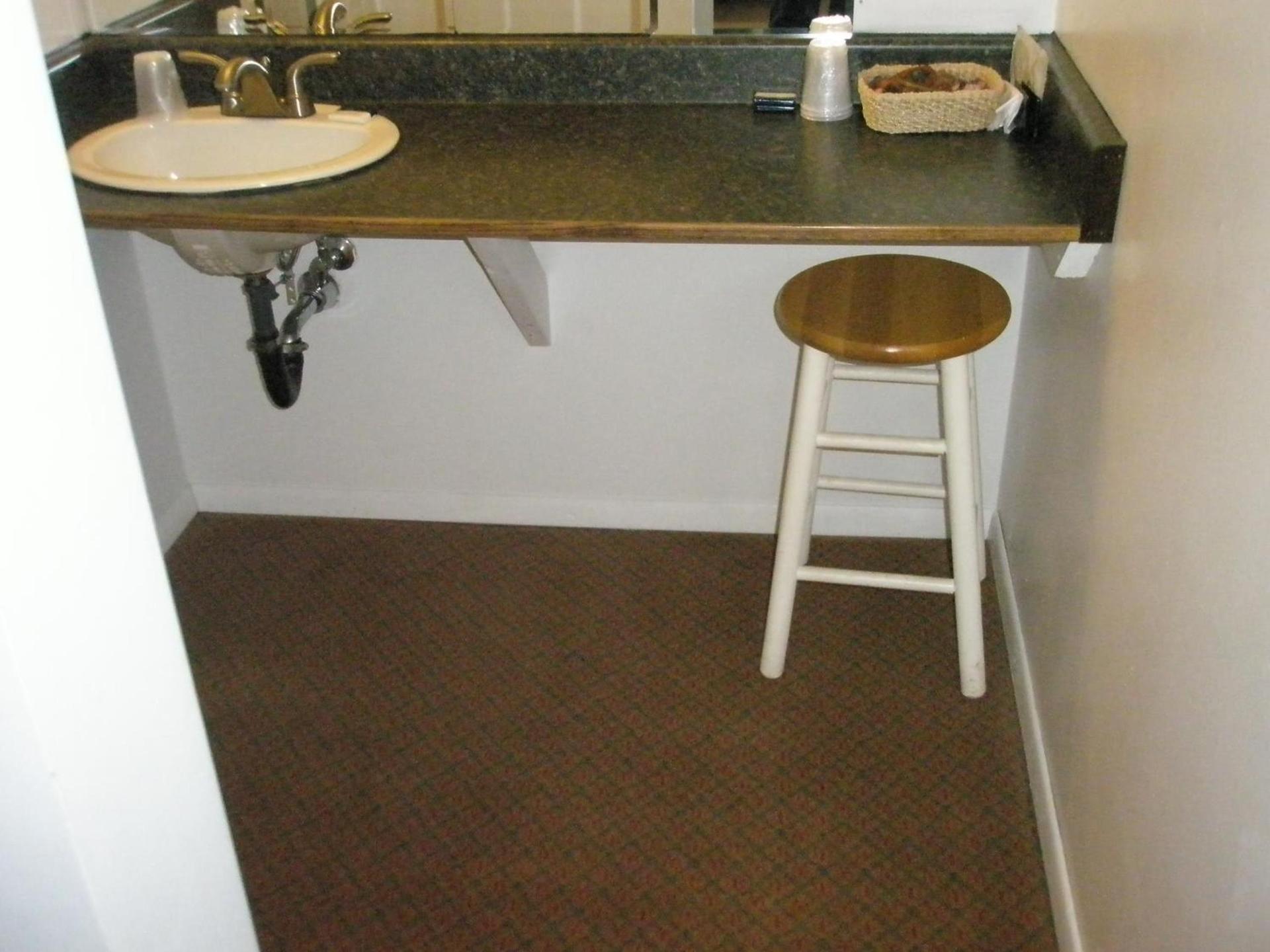 Mel Haven Motel photo 36