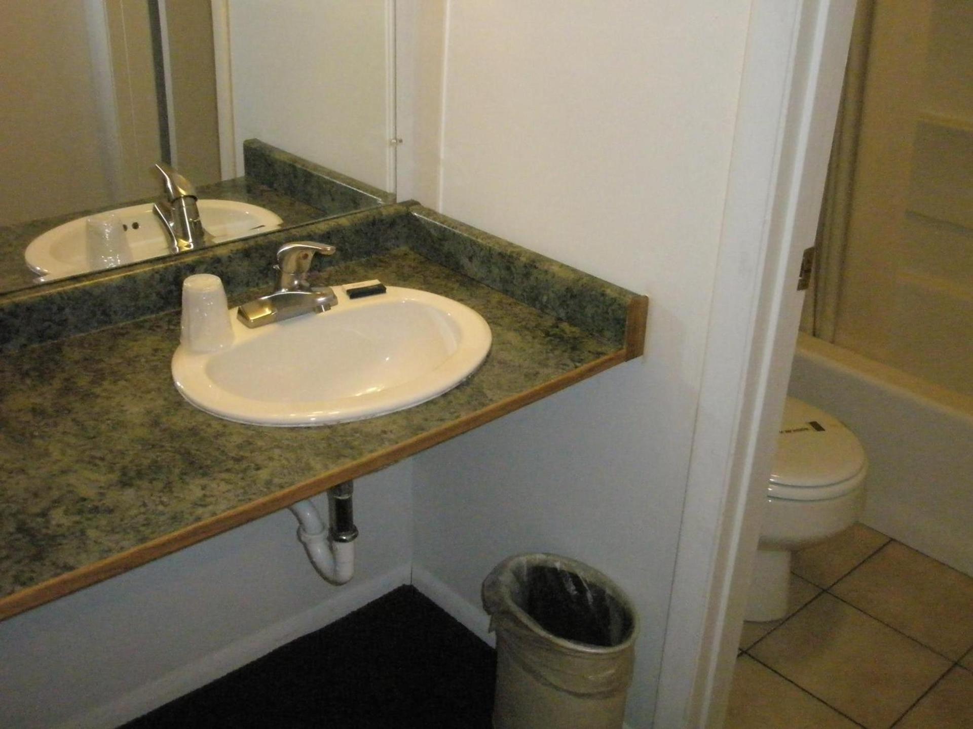 Mel Haven Motel photo 45