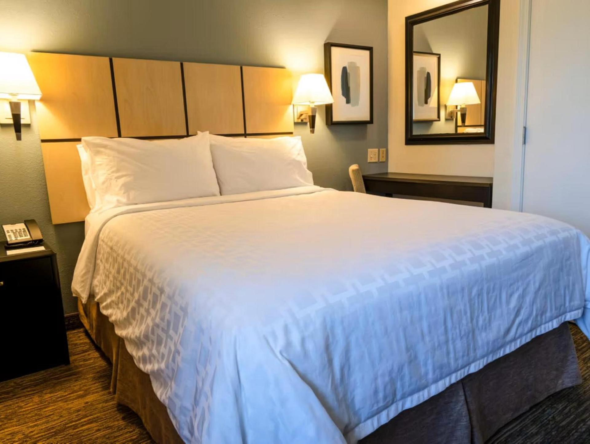 Candlewood Suites East Lansing by IHG photo 27