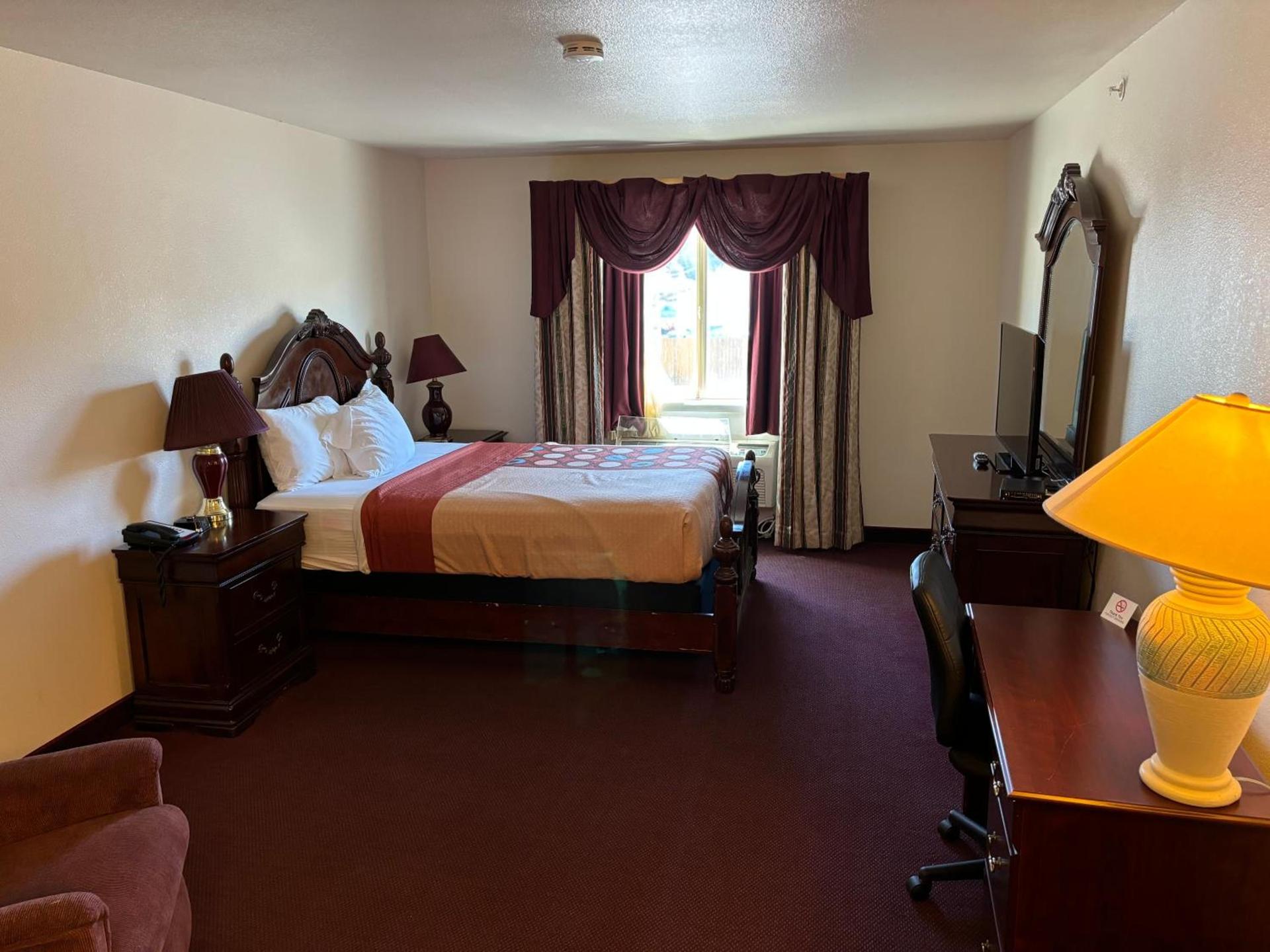 Super 8 by Wyndham Rexburg photo 30