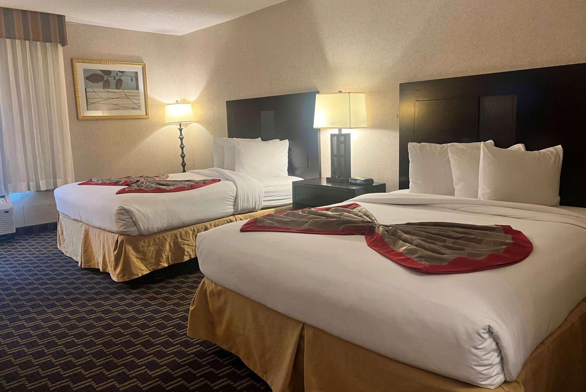 Ramada by Wyndham Jacksonville I-95 by Butler Blvd photo 80