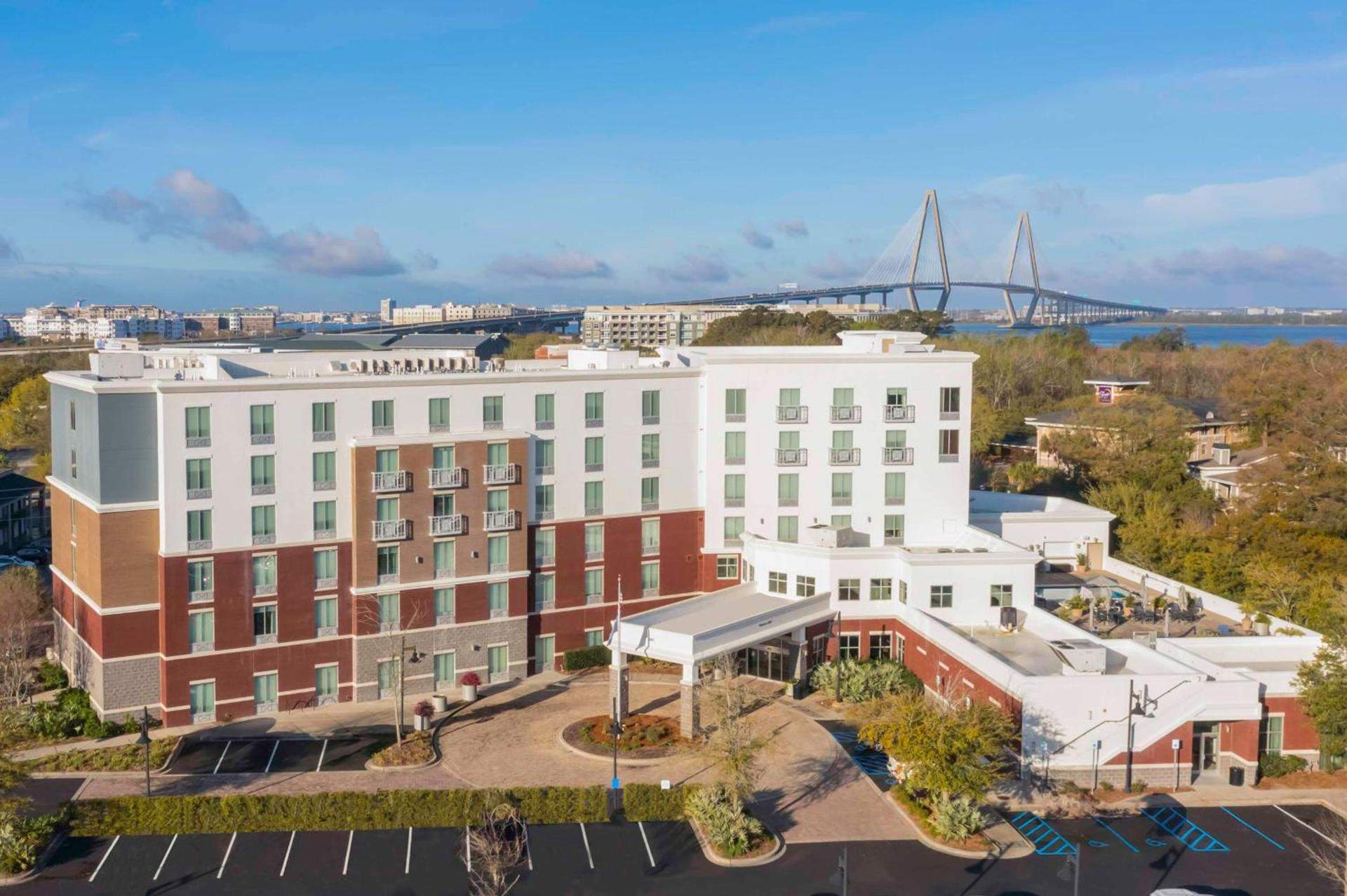 Hilton Garden Inn Charleston / Mt. Pleasant photo 1