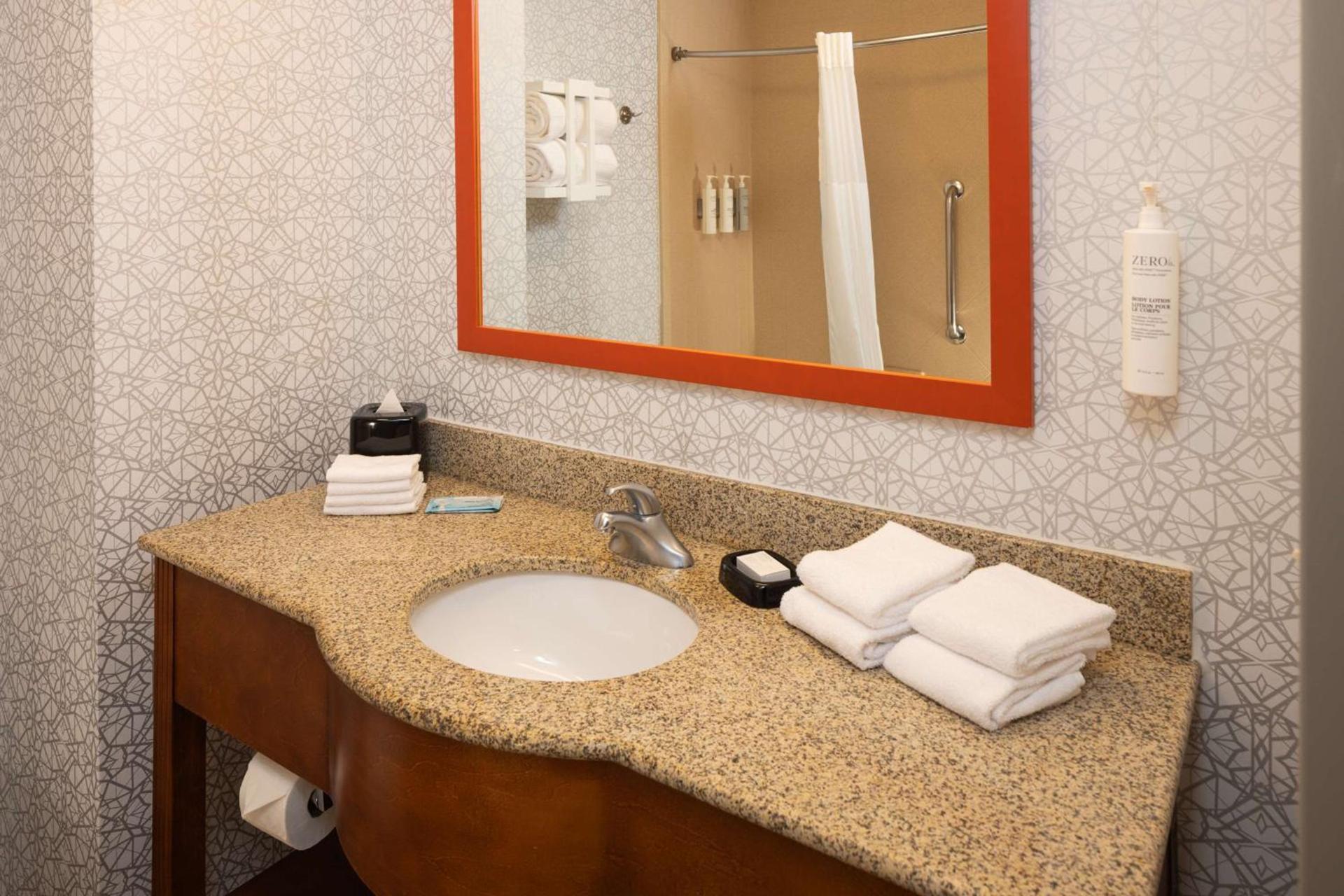 Hampton Inn Fairmont photo 23