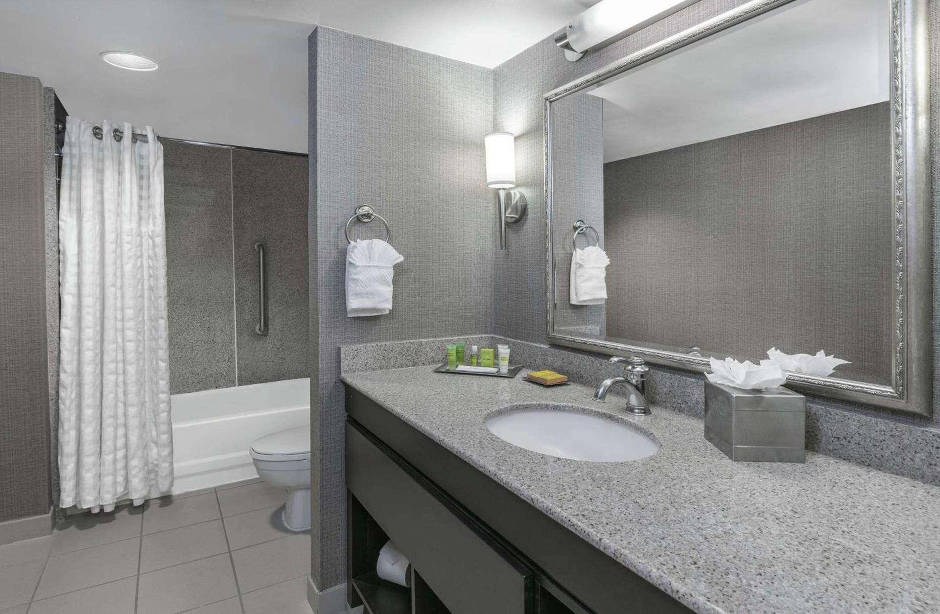 Hilton College Station & Conference Center photo 96