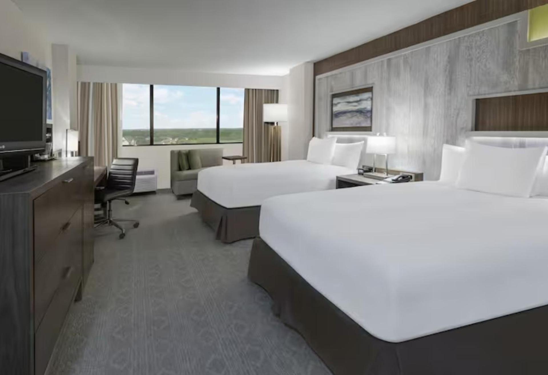 Hilton College Station & Conference Center photo 98