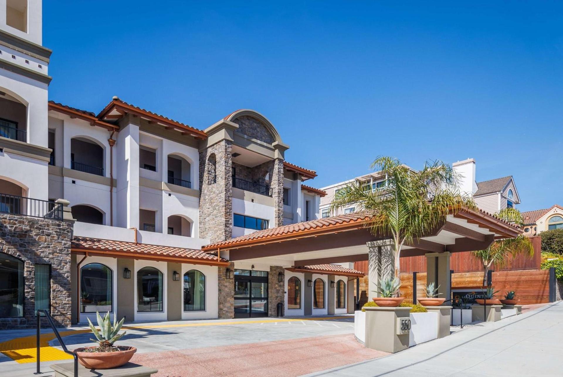 La Quinta Inn & Suites by Wyndham Santa Cruz — hotel in Santa Cruz